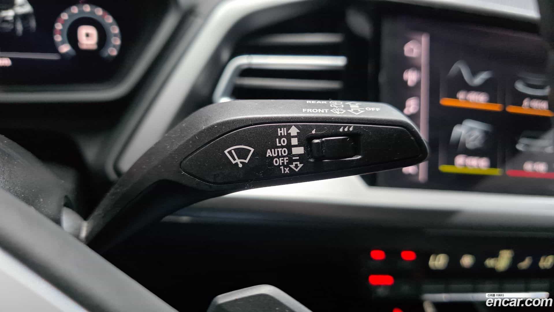 Q4 e-tron Audi 2022.8-OPTION-040