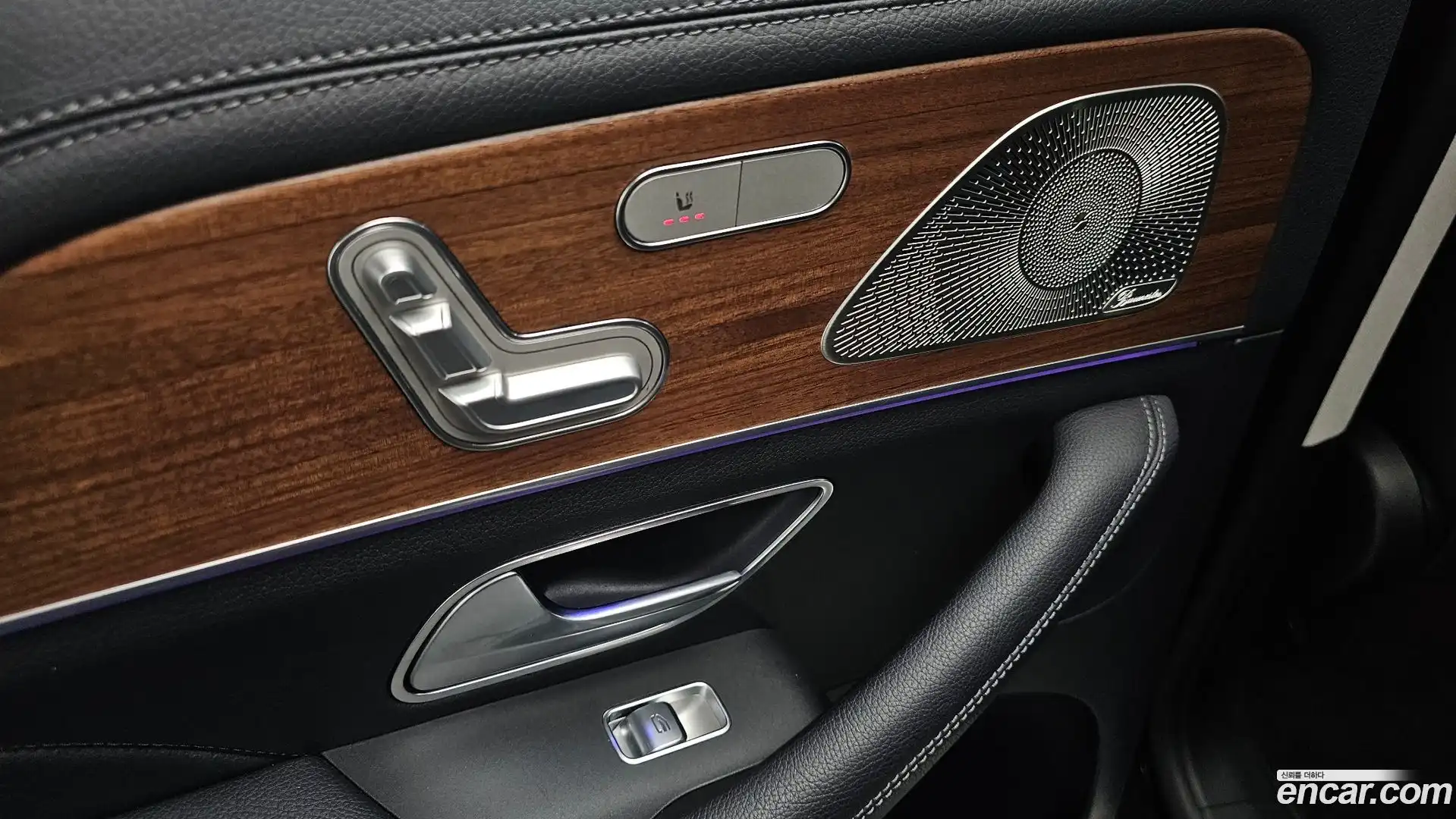 GLE-Class Mercedes-Benz 2021.10-OPTION-042