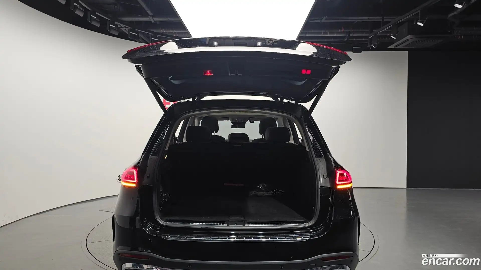 GLE-Class Mercedes-Benz 2021.10-OPTION-044
