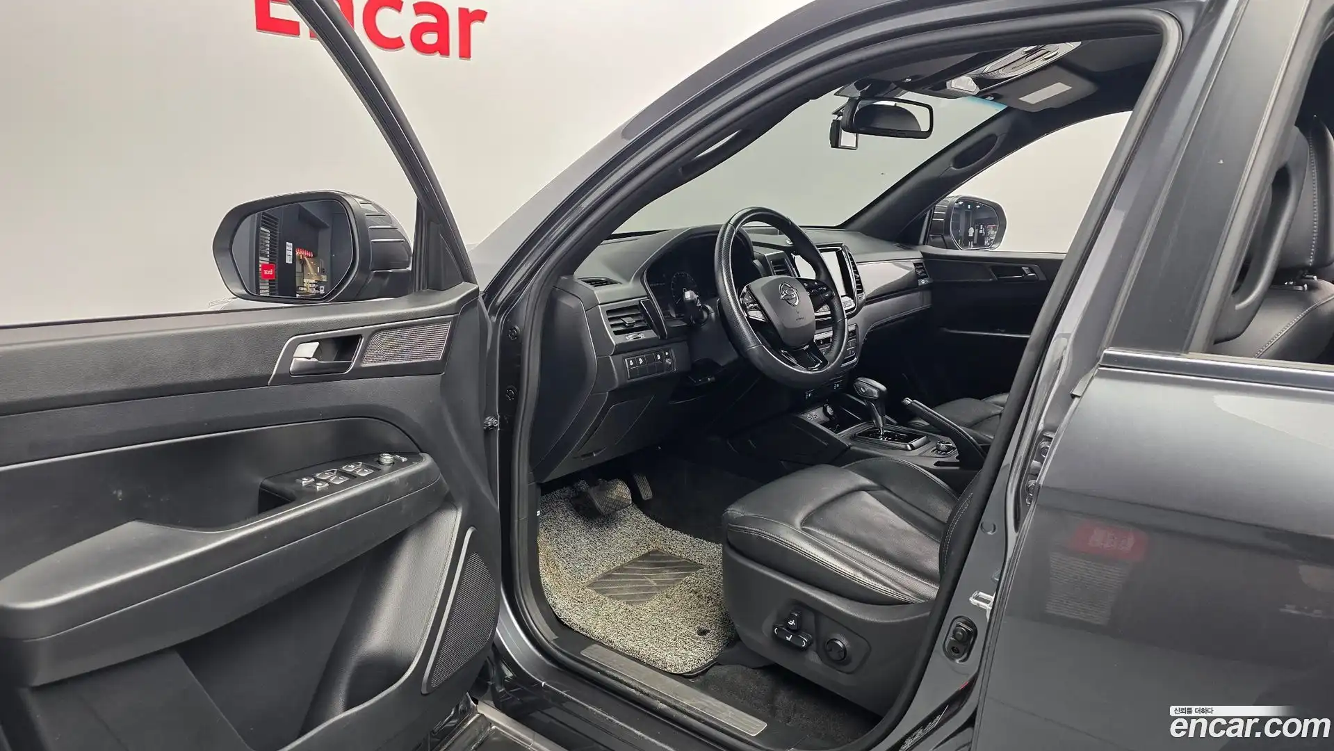 Rexton KG Mobility 2022.4-INNER-010