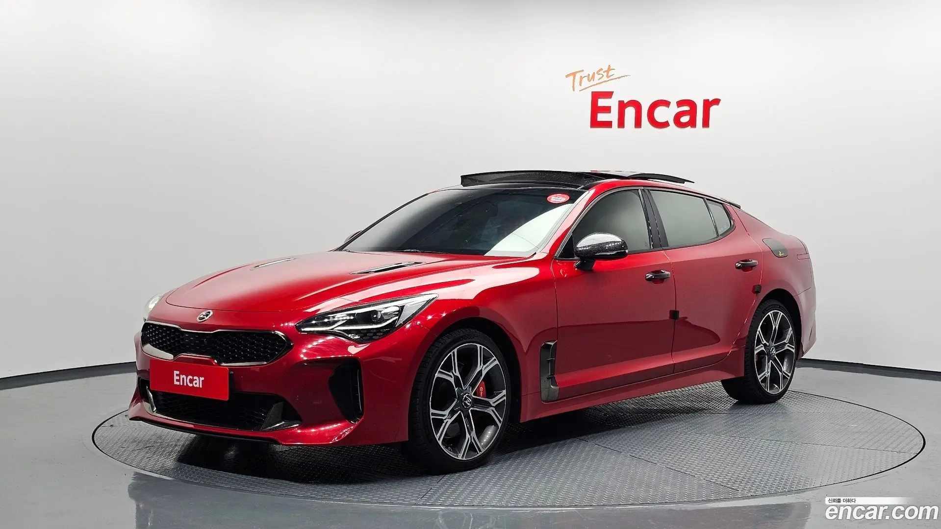 Main__Slider__Photo:Stinger Kia 2020.1-0