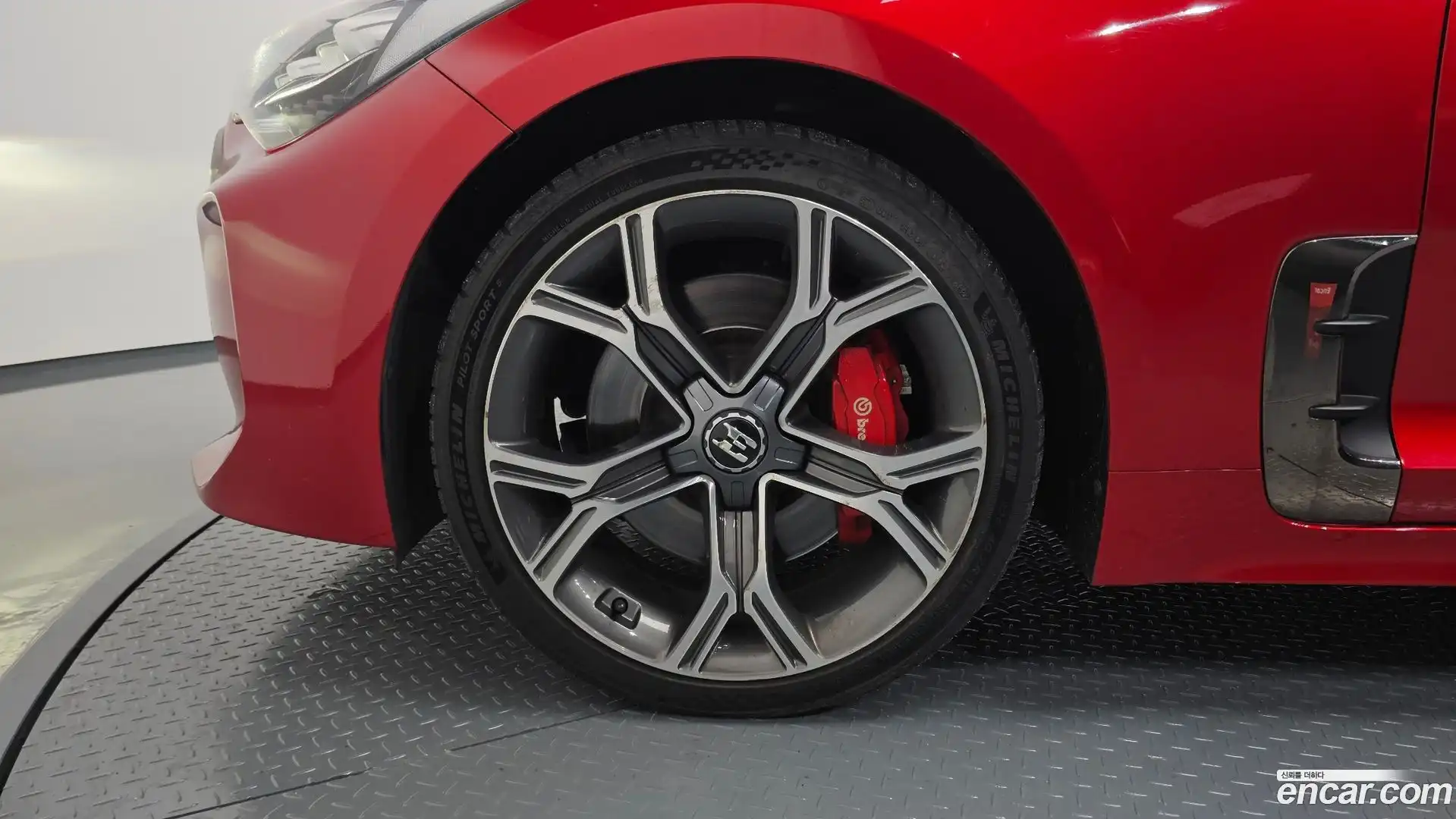 Stinger Kia 2020.1-OUTER-005