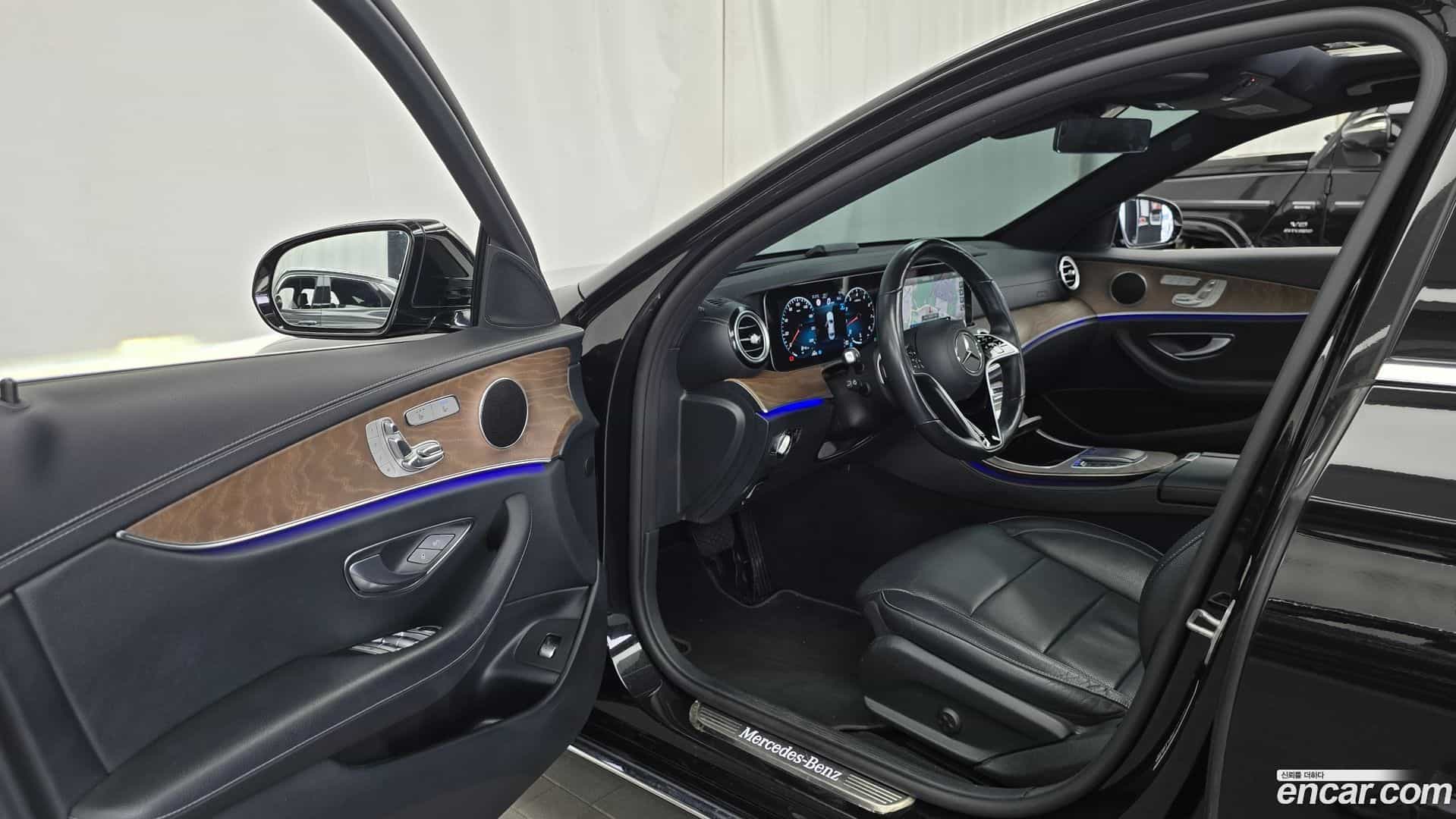 E-Class Mercedes-Benz 2021.8-INNER-010