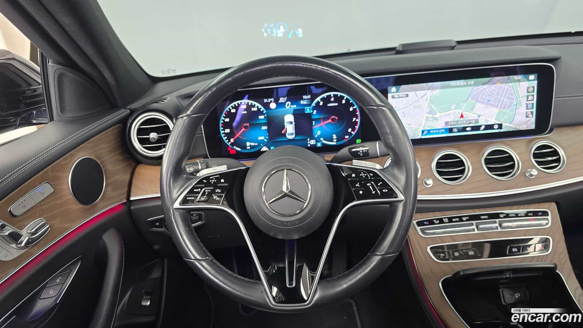 E-Class Mercedes-Benz 2021.8-OPTION-017