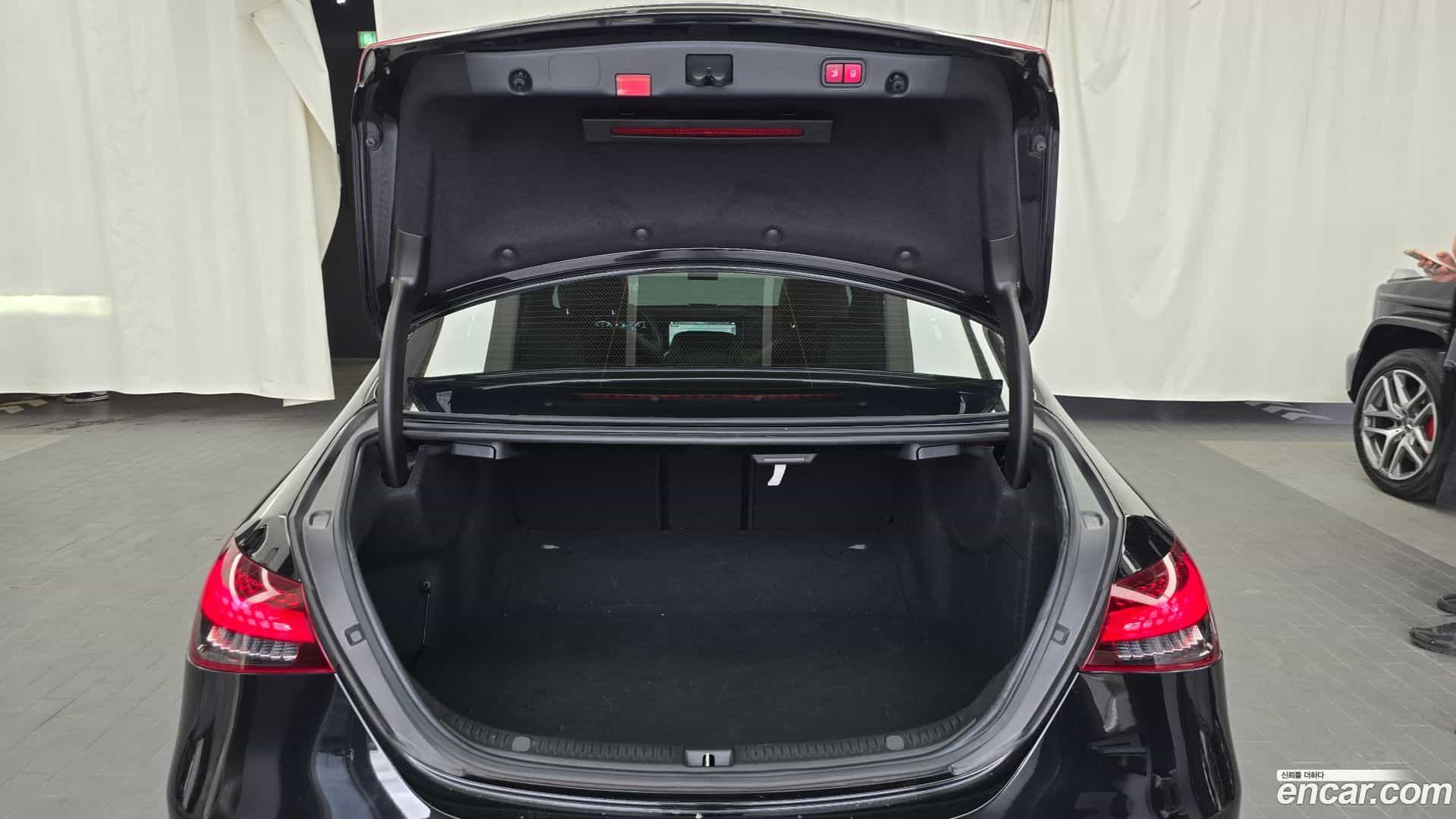 E-Class Mercedes-Benz 2021.8-OPTION-024