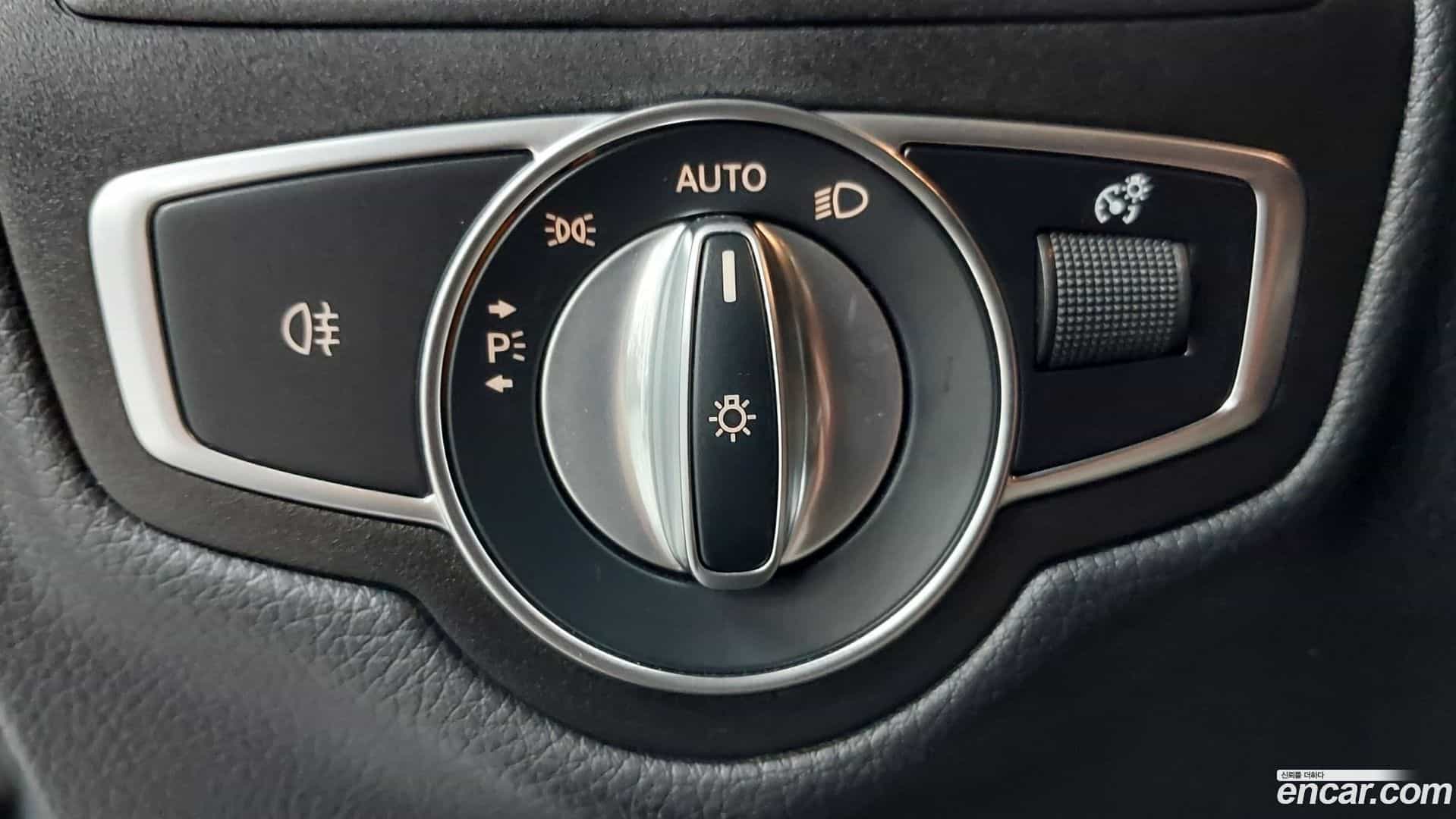 GLC-Class Mercedes-Benz 2021.4-OPTION-017