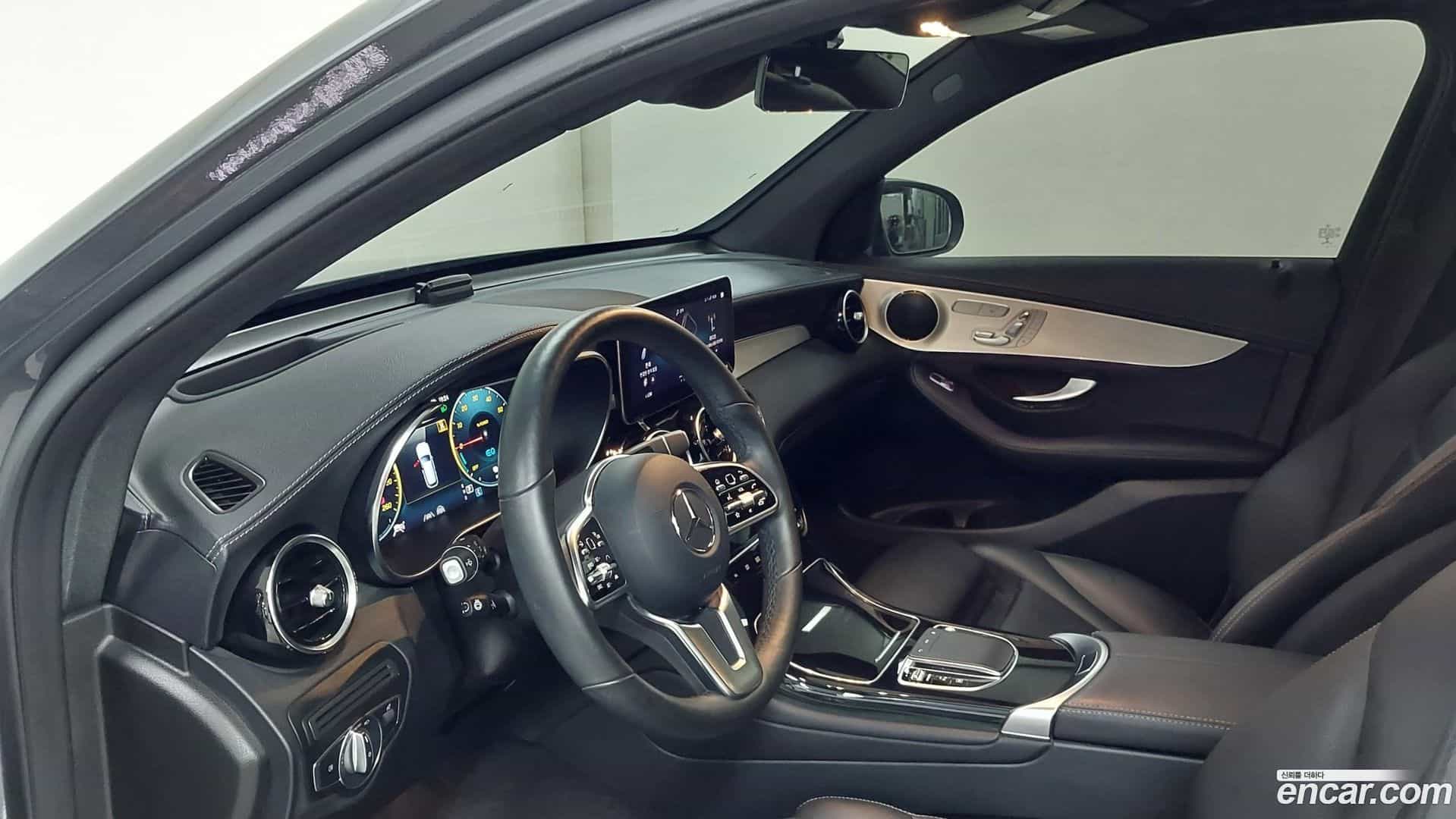 GLC-Class Mercedes-Benz 2021.4-OPTION-018