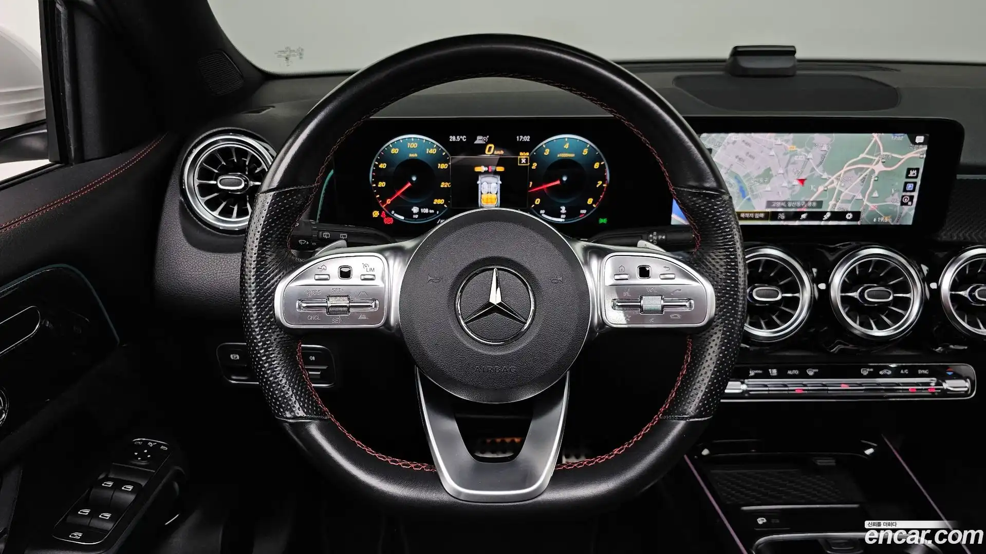 GLB-Class Mercedes-Benz 2023.4-OPTION-017