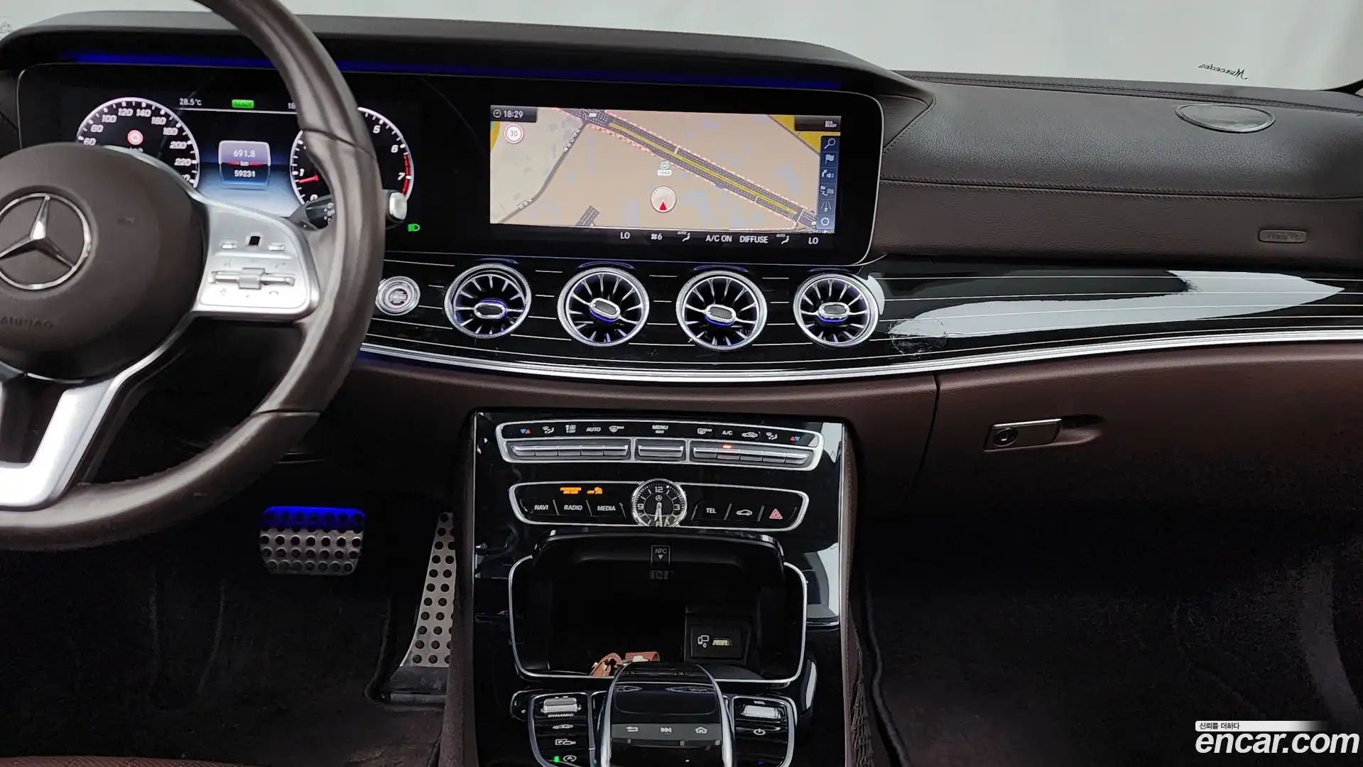 CLS-Class Mercedes-Benz 2019.10-OPTION-018