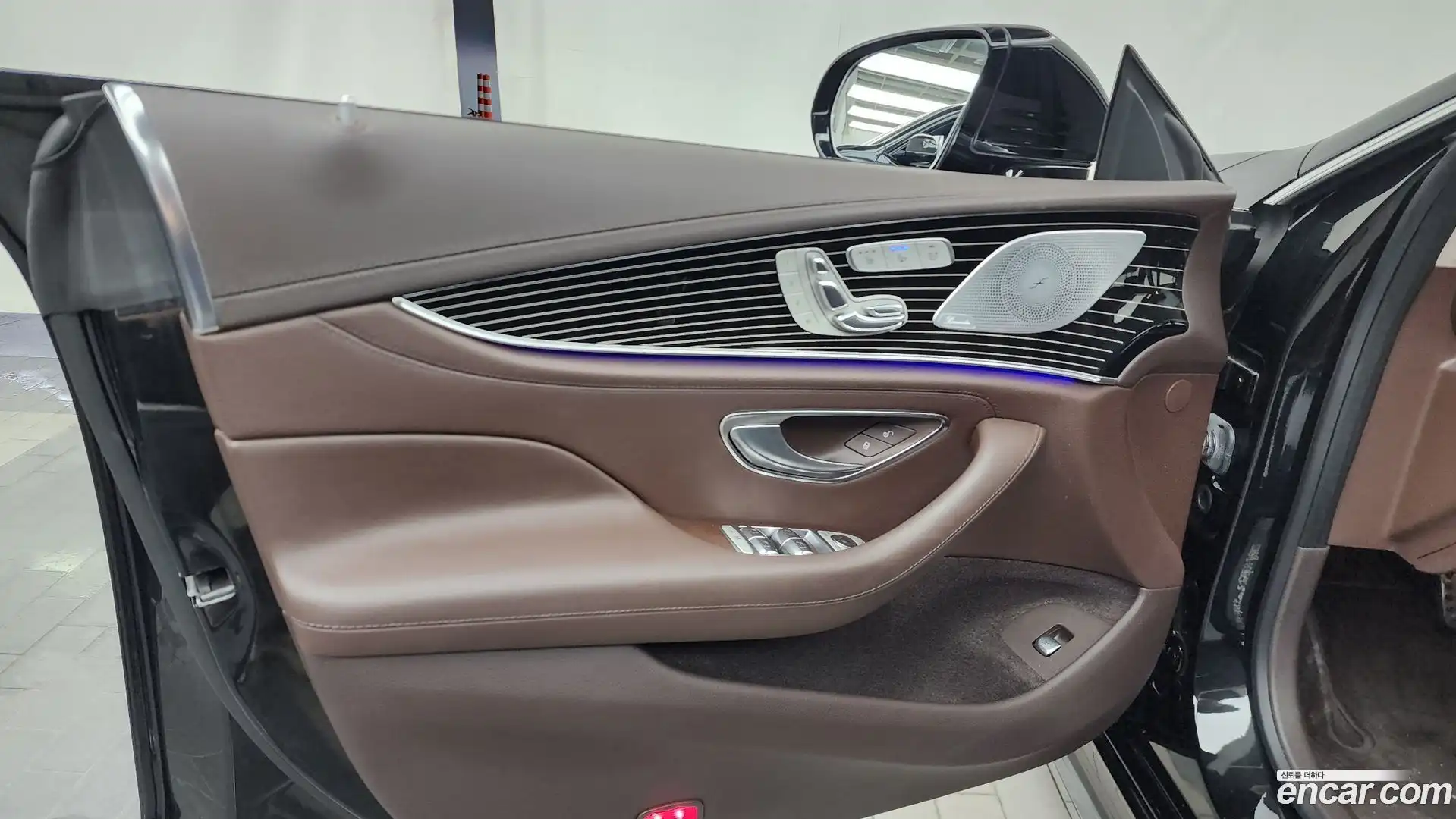 CLS-Class Mercedes-Benz 2019.10-INNER-034
