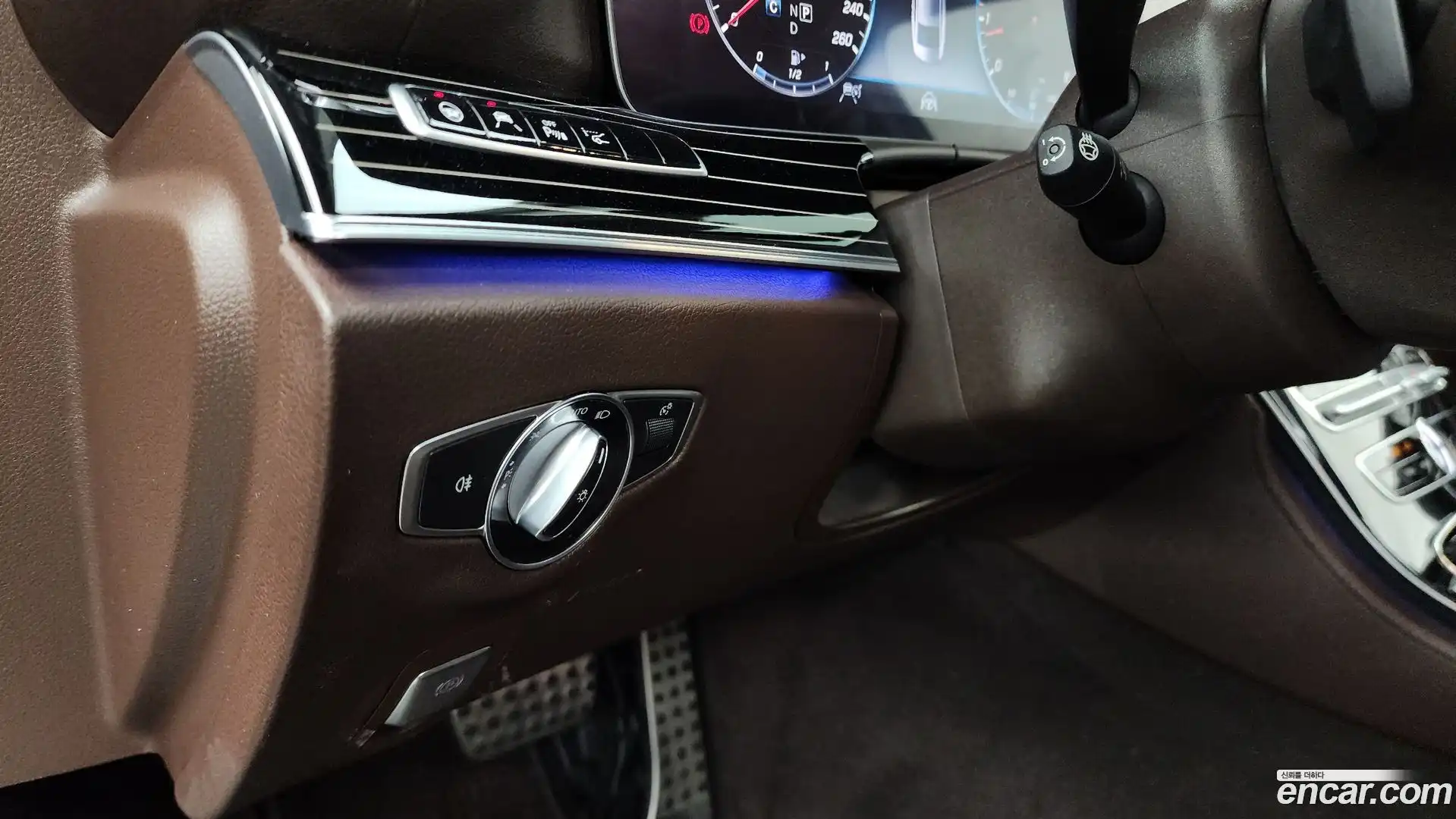 CLS-Class Mercedes-Benz 2019.10-OPTION-041