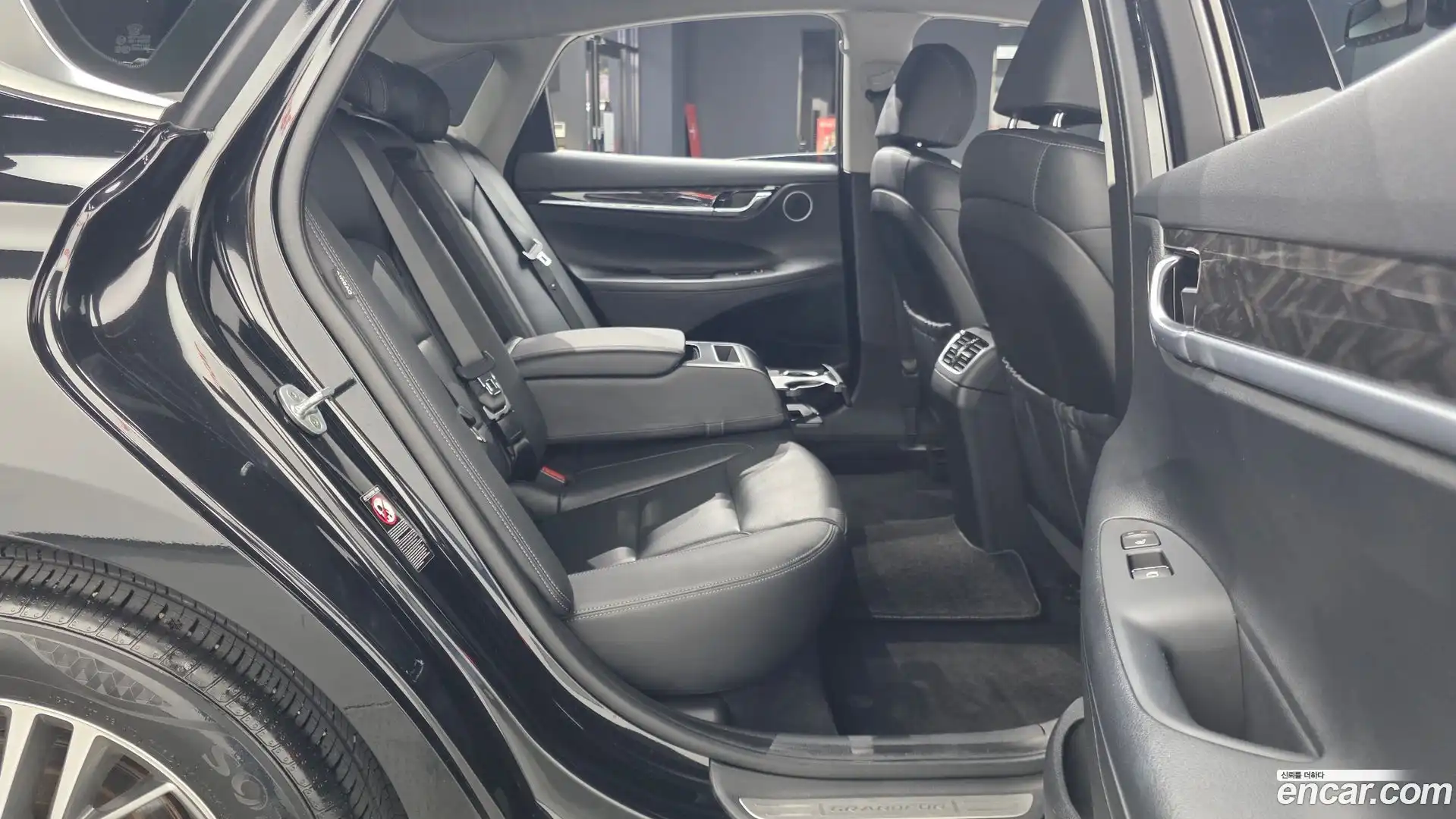 Grandeur Hyundai 2019.7-OPTION-016