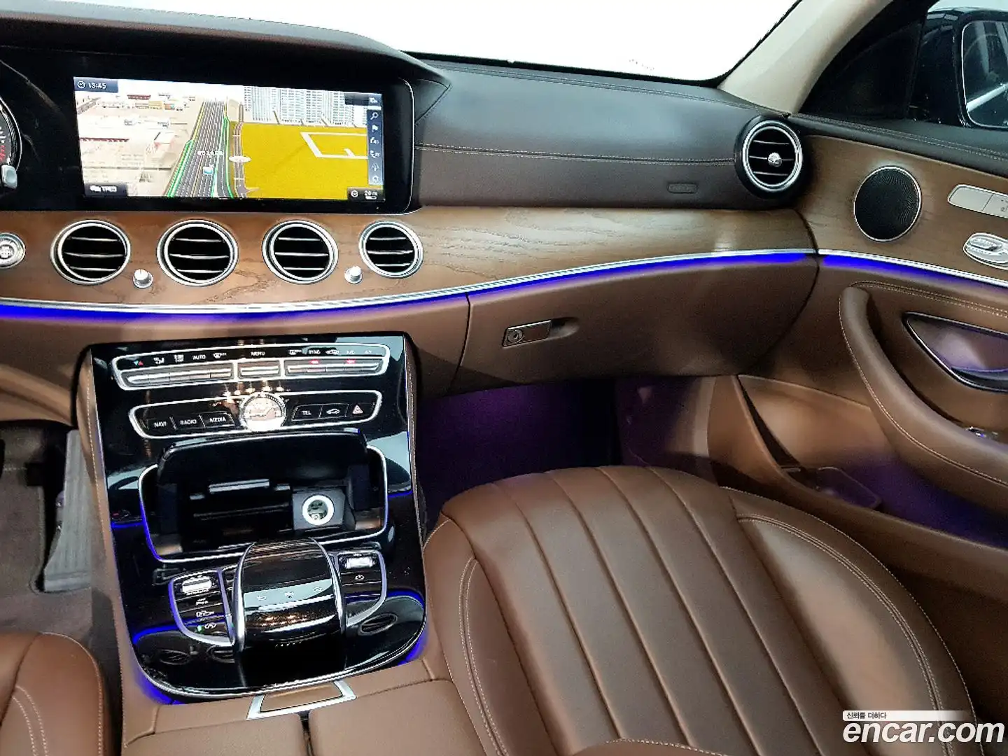 E-Class Mercedes-Benz 2018.5-INNER-010