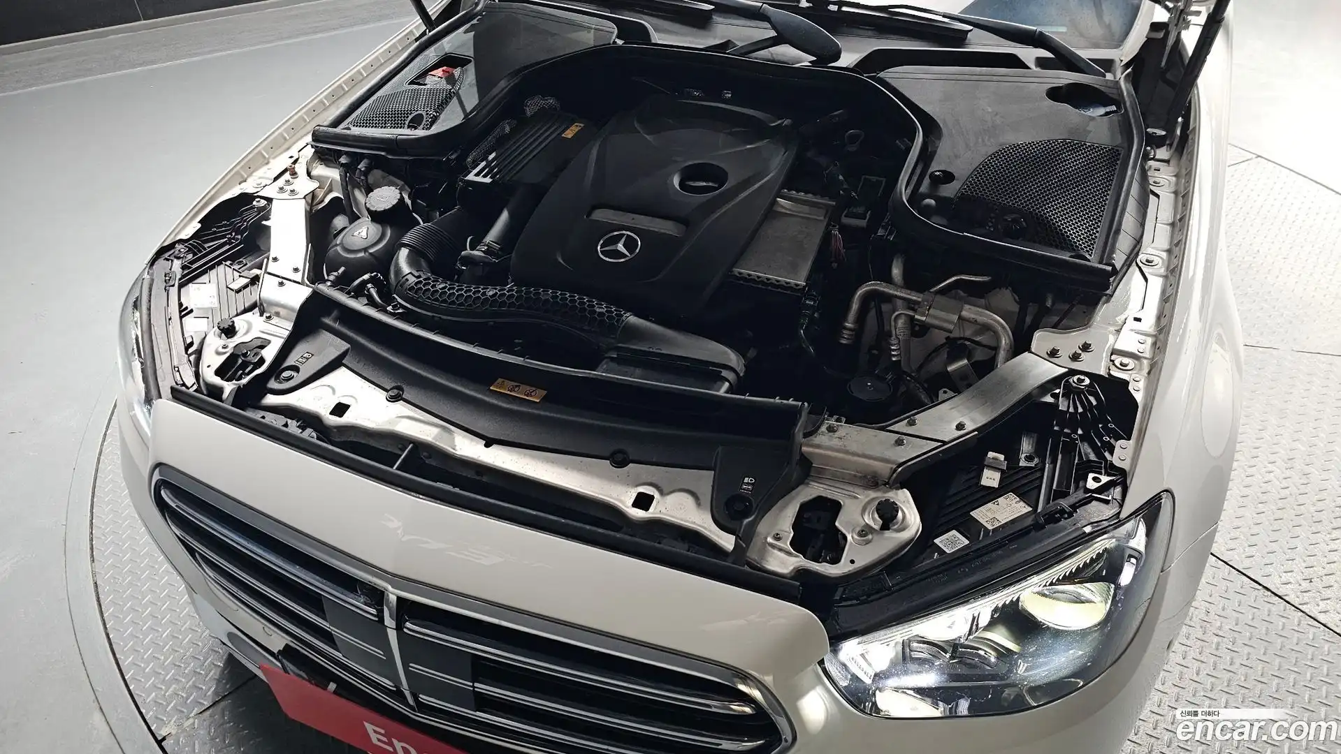 E-Class Mercedes-Benz 2022.4-OUTER-006
