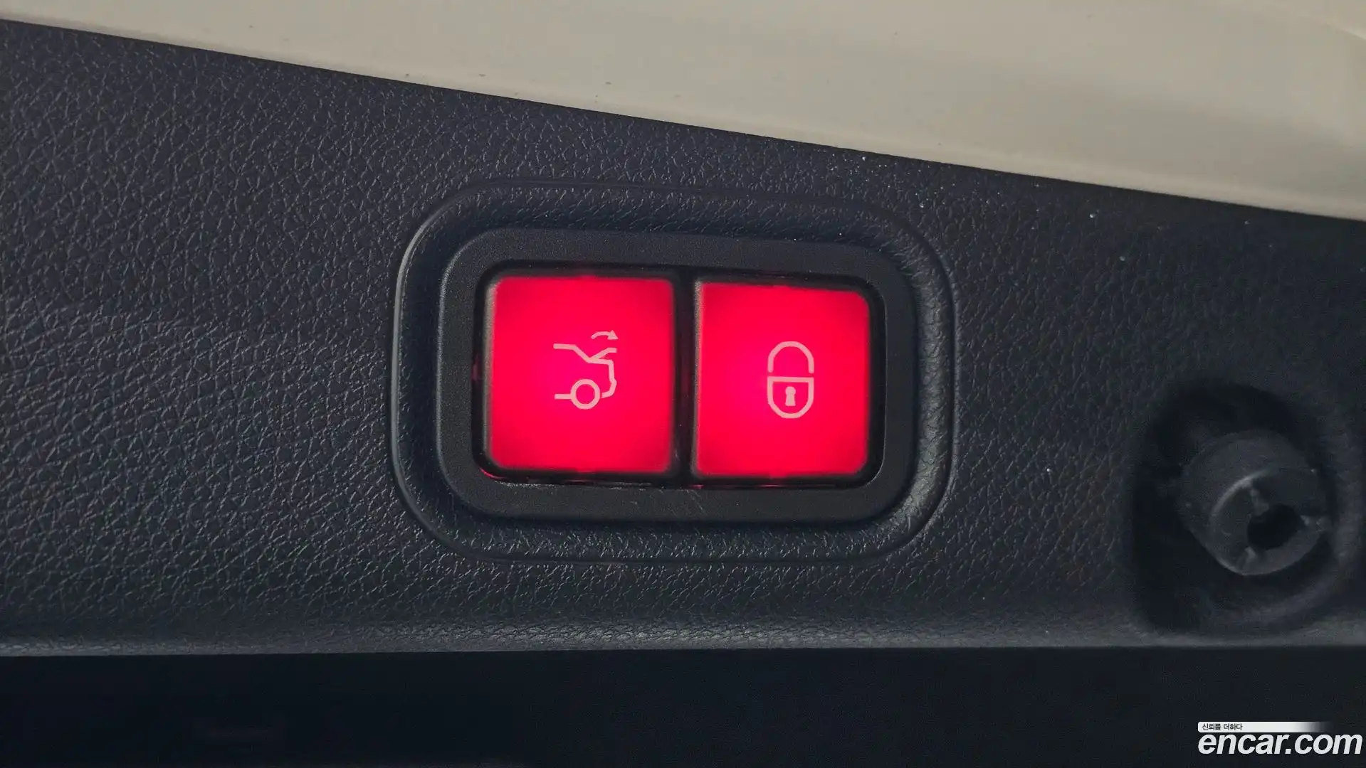 E-Class Mercedes-Benz 2022.4-OPTION-048