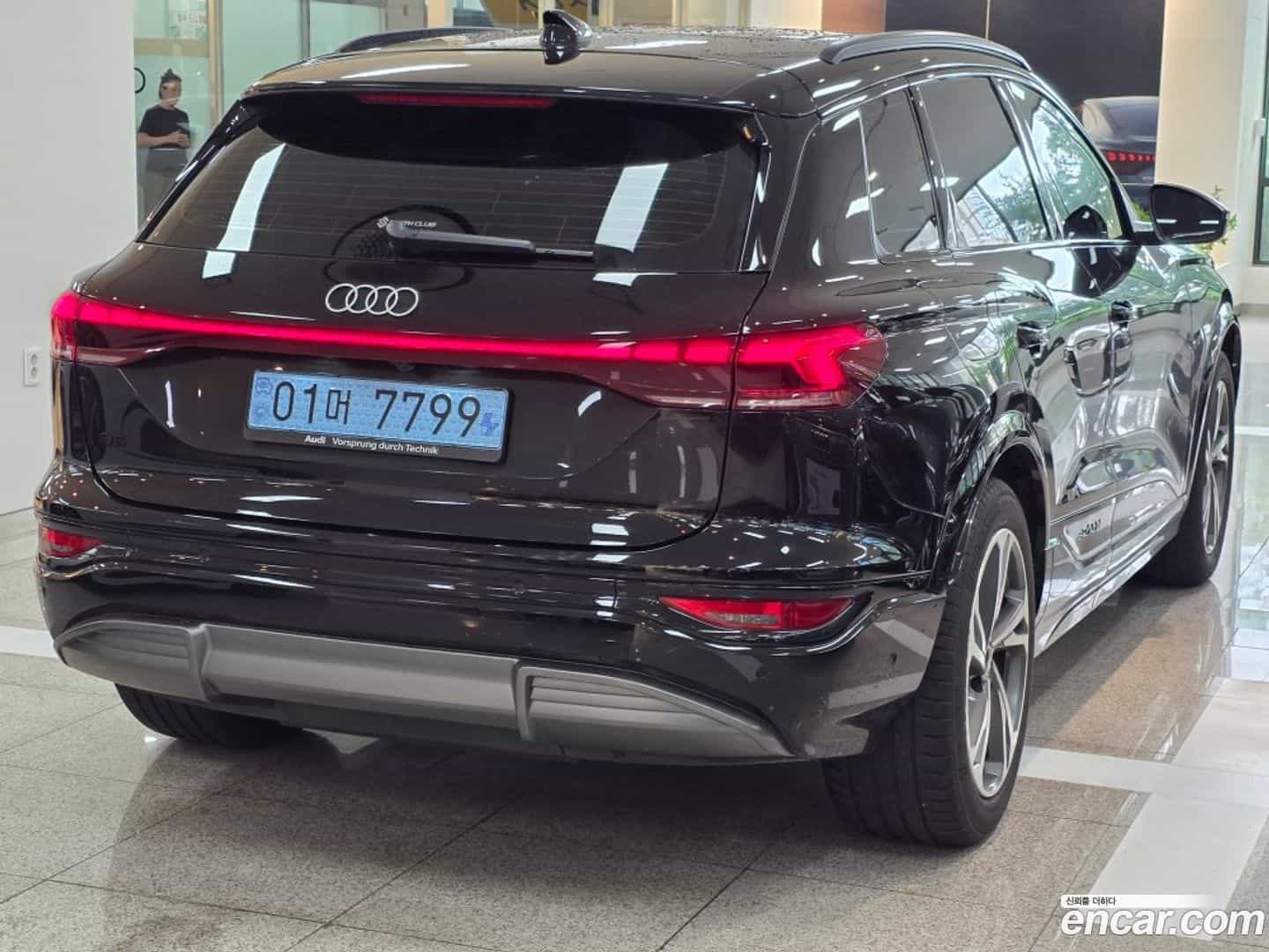 Q6 e-tron Audi 2025.7-OUTER-002