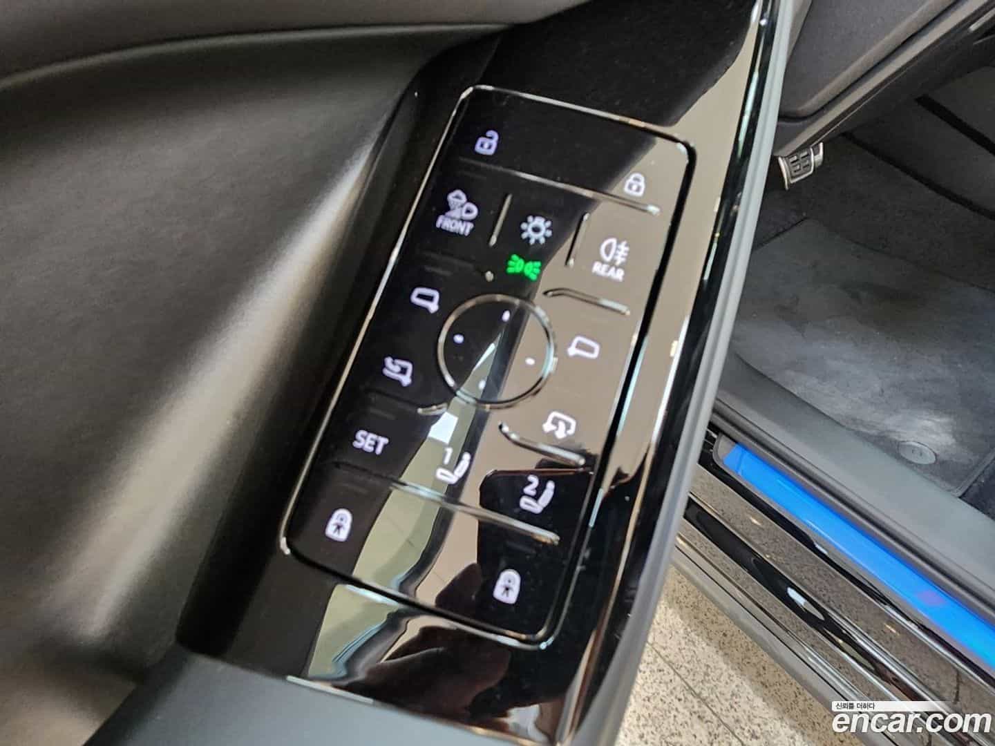 Q6 e-tron Audi 2025.7-OPTION-017
