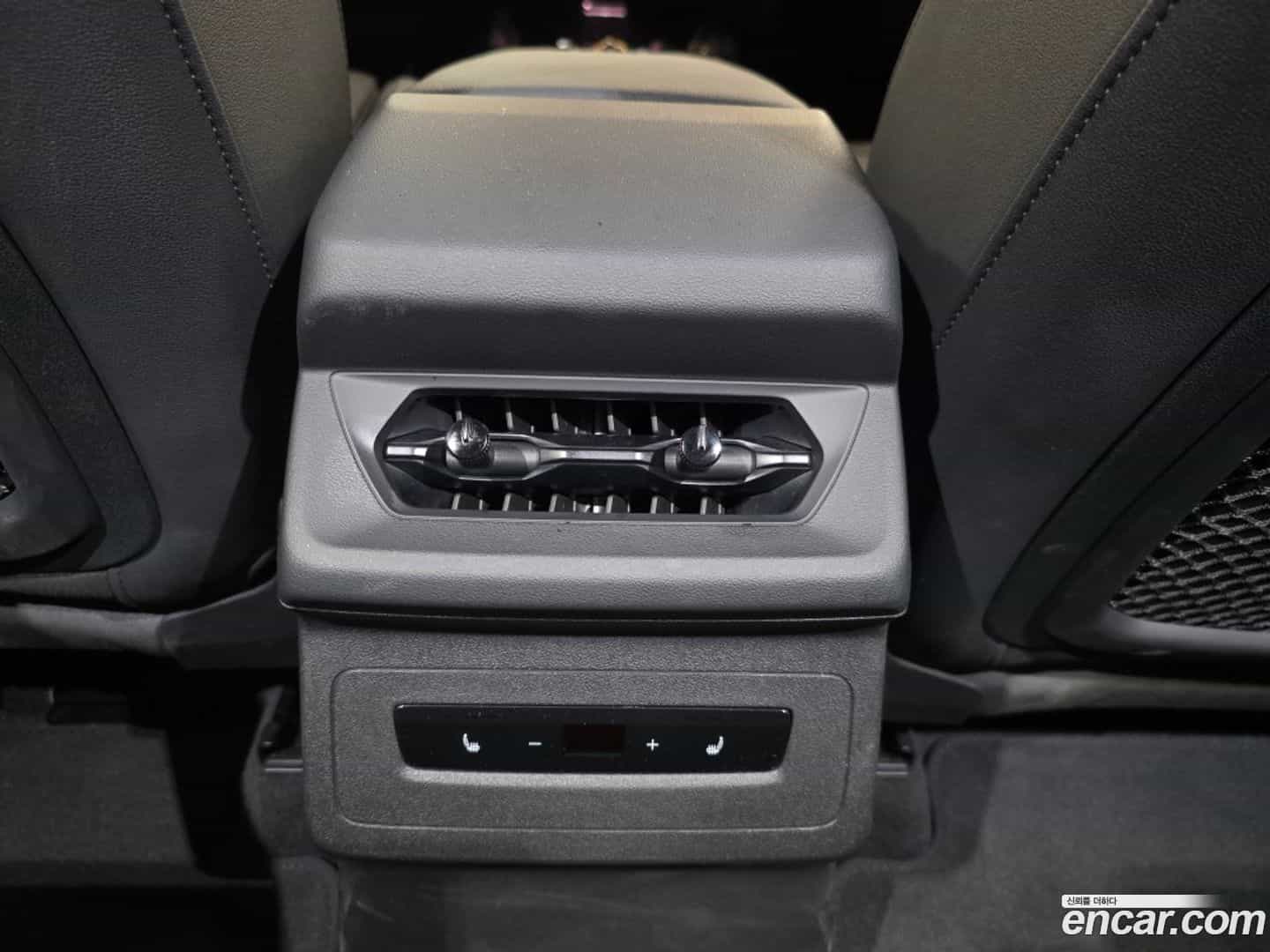 Q6 e-tron Audi 2025.7-OPTION-022