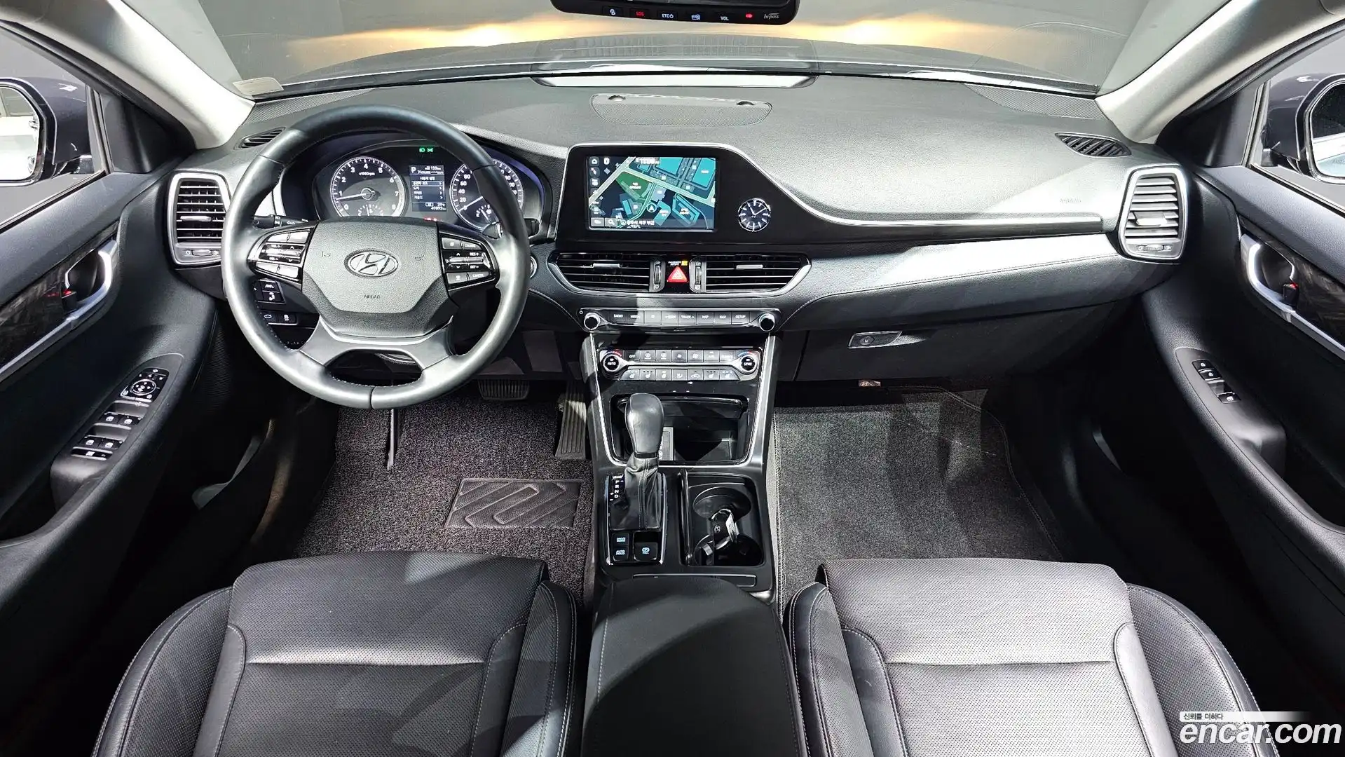 Grandeur Hyundai 2019.2-INNER-007