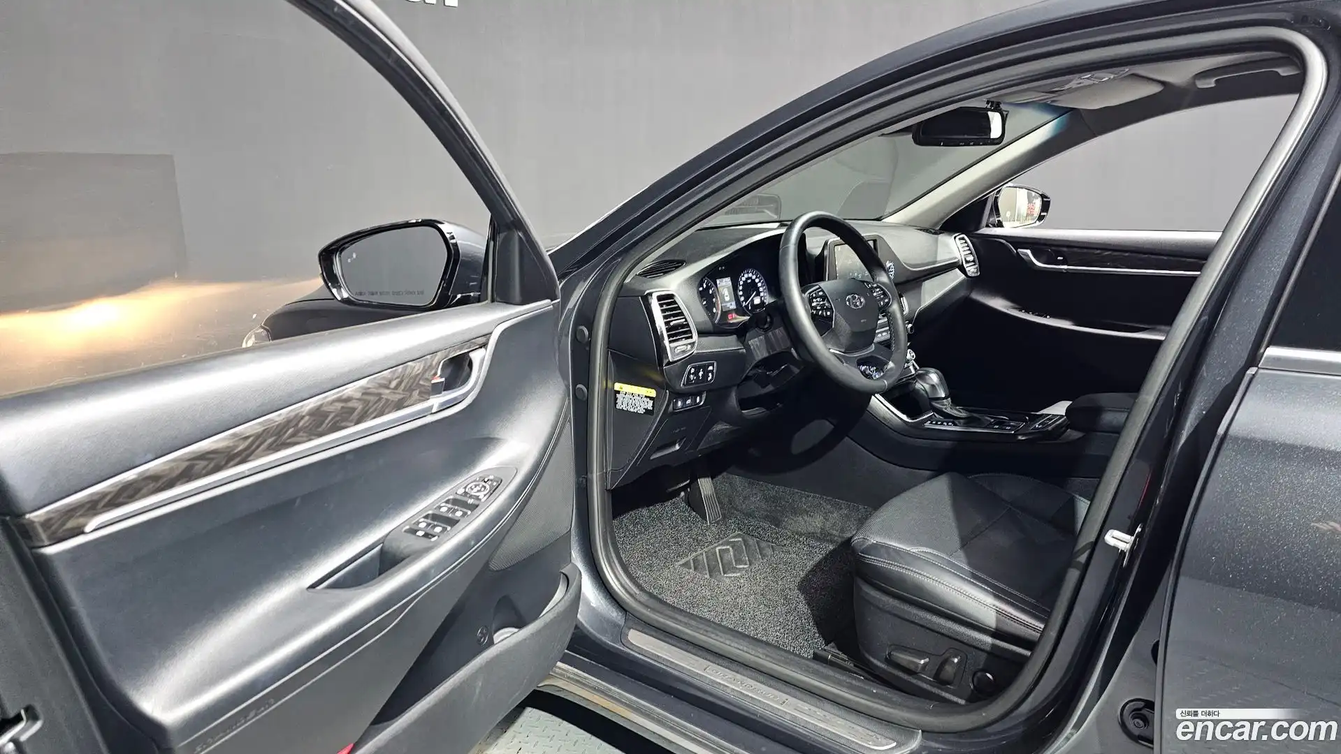 Grandeur Hyundai 2019.2-INNER-010