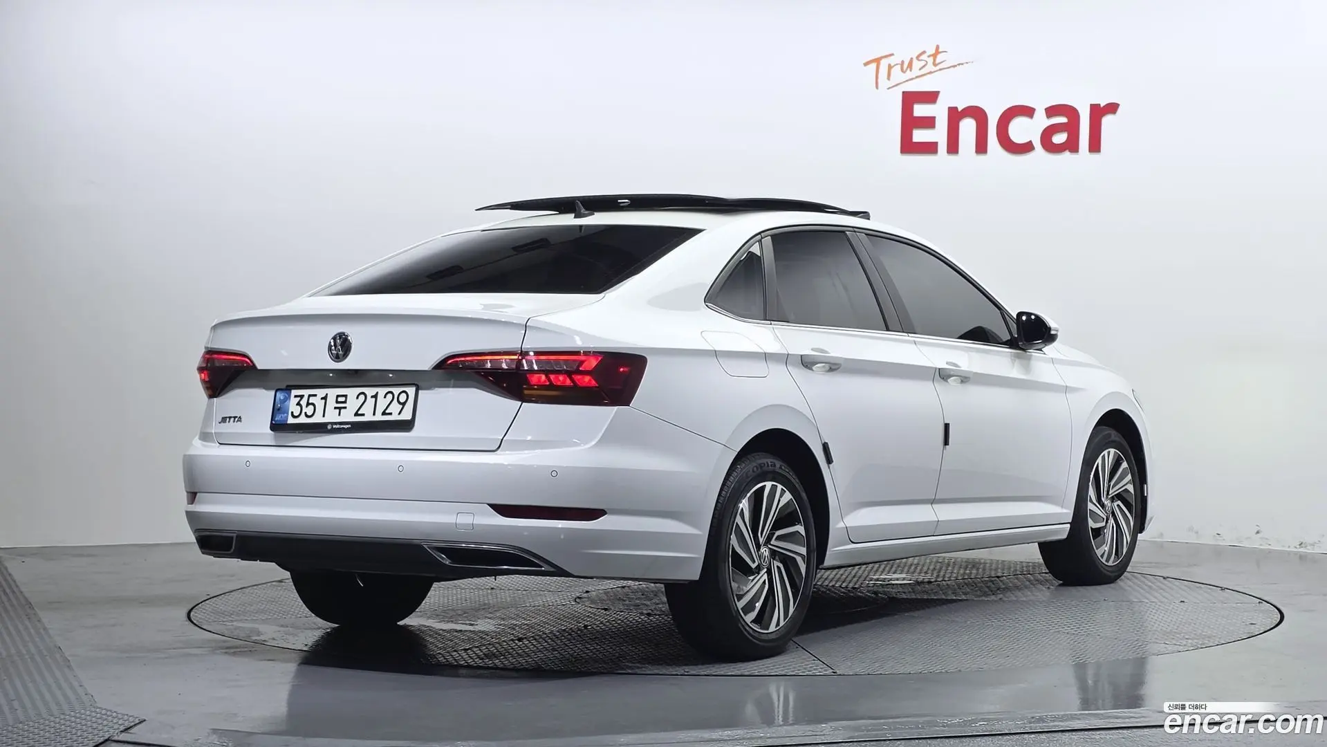 Main__Slider__Photo:Jetta Volkswagen 2020.11-1