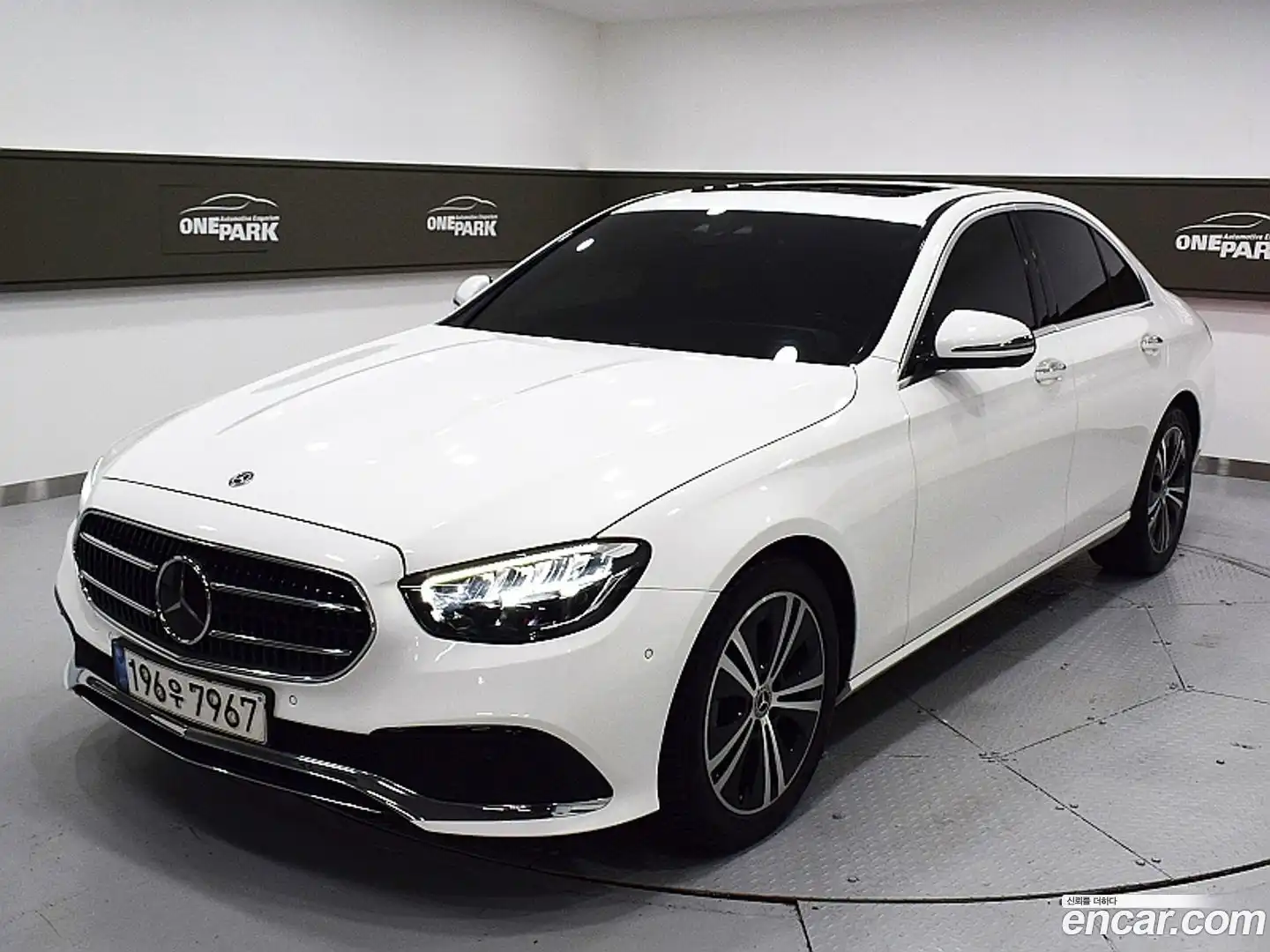 E-Class Mercedes-Benz 2021.2-OUTER-001