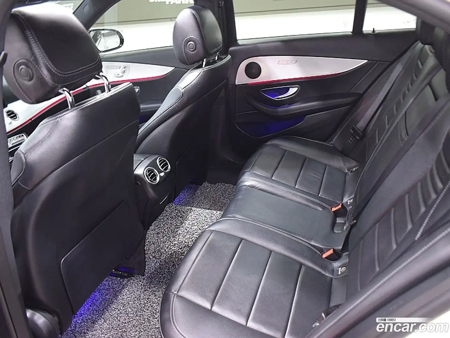 E-Class Mercedes-Benz 2021.2-INNER-009