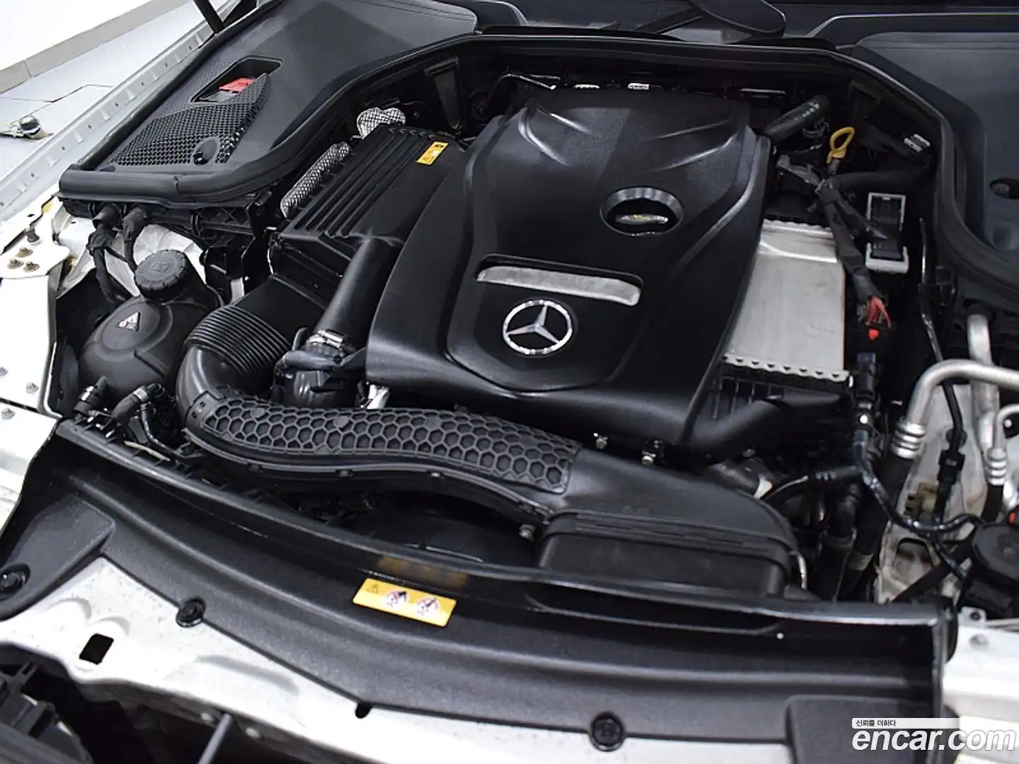 E-Class Mercedes-Benz 2021.2-OPTION-024