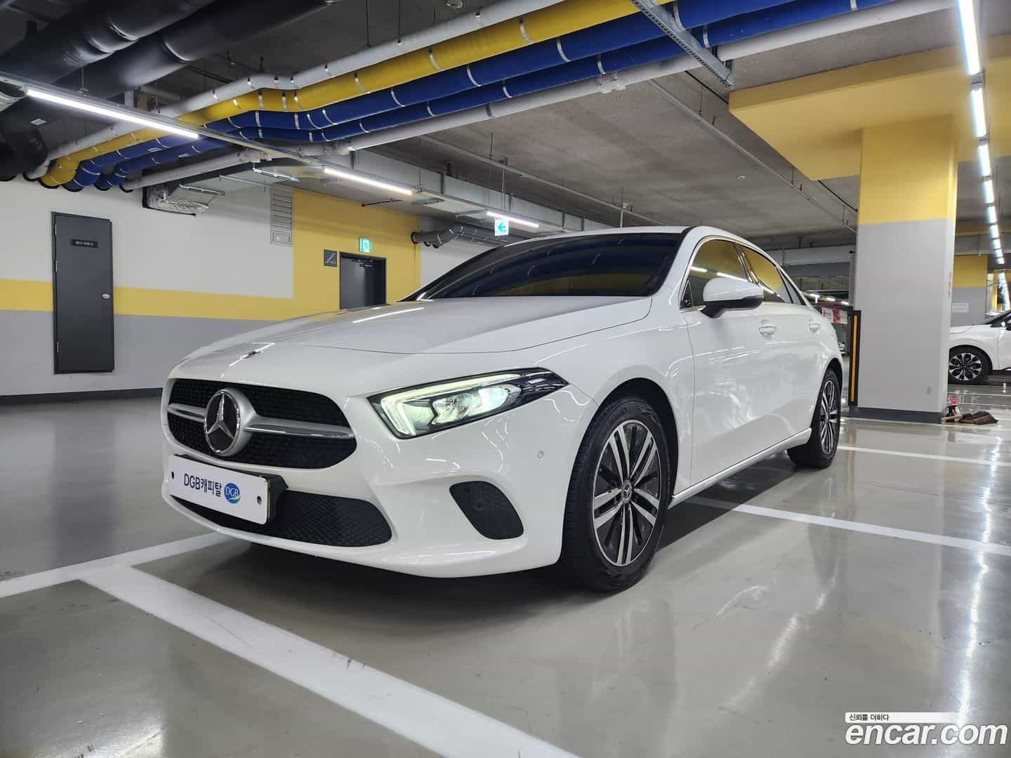 A-Class Mercedes-Benz 2022.9-OUTER-001