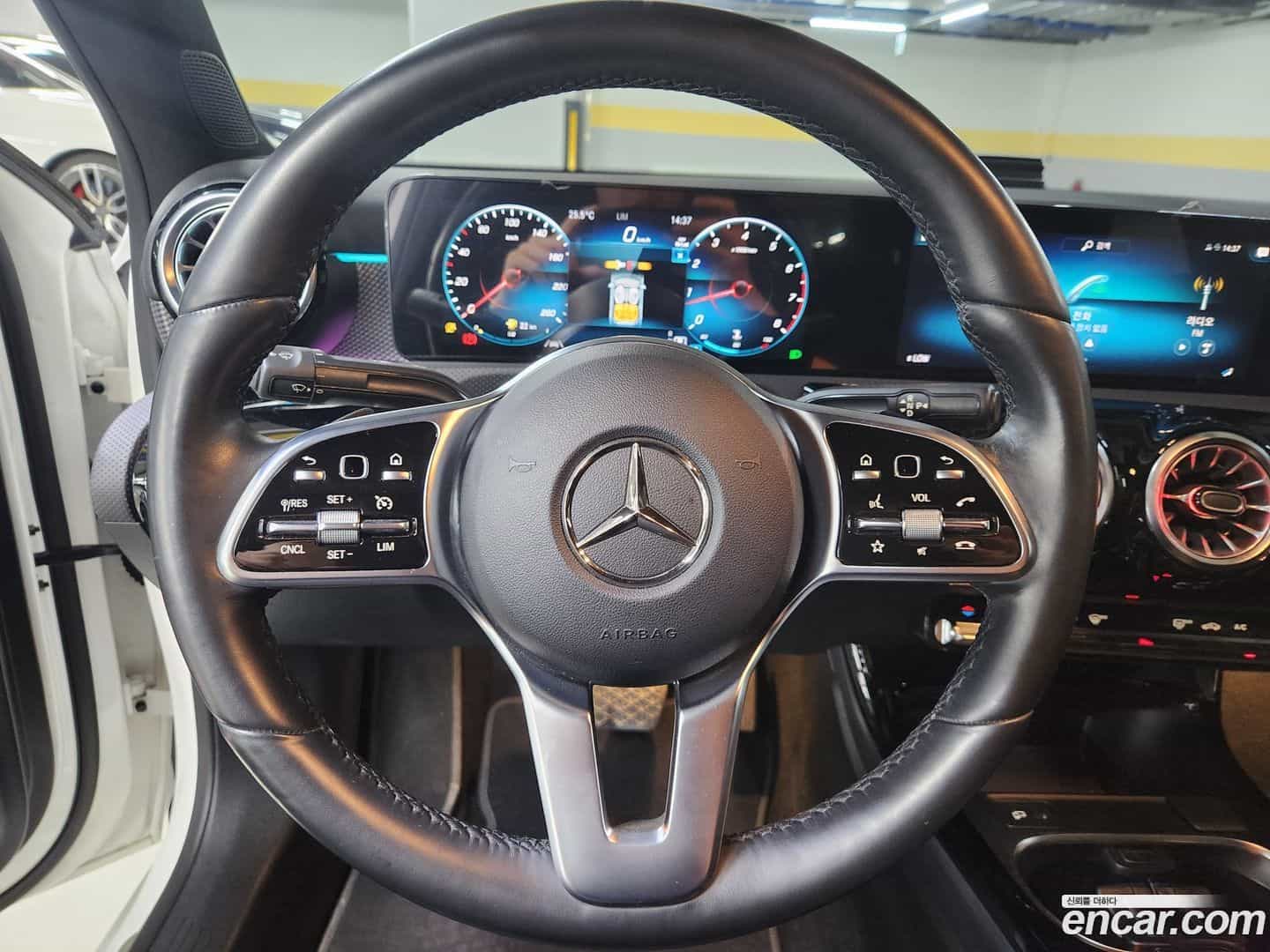 A-Class Mercedes-Benz 2022.9-INNER-010