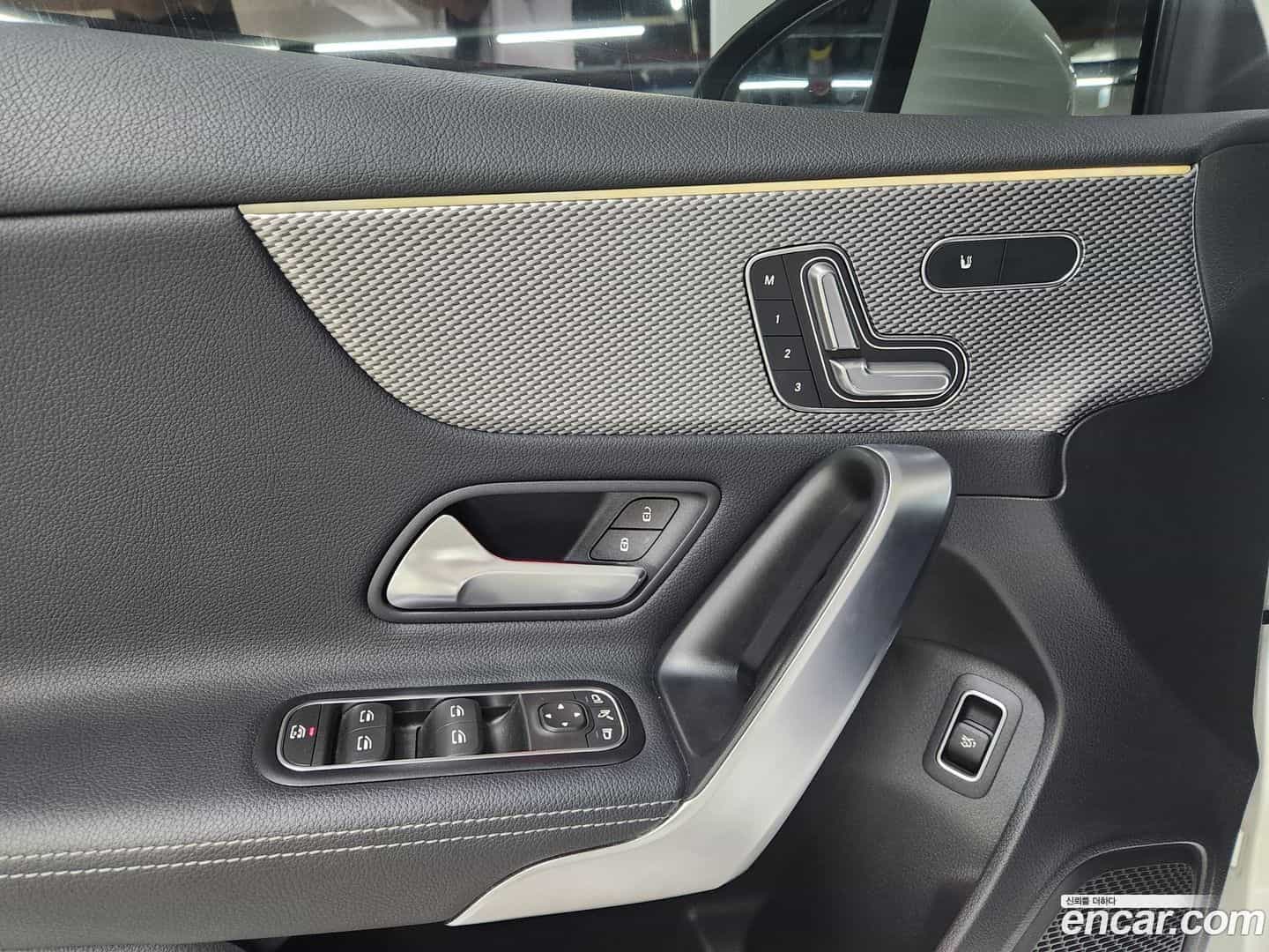 A-Class Mercedes-Benz 2022.9-OPTION-018