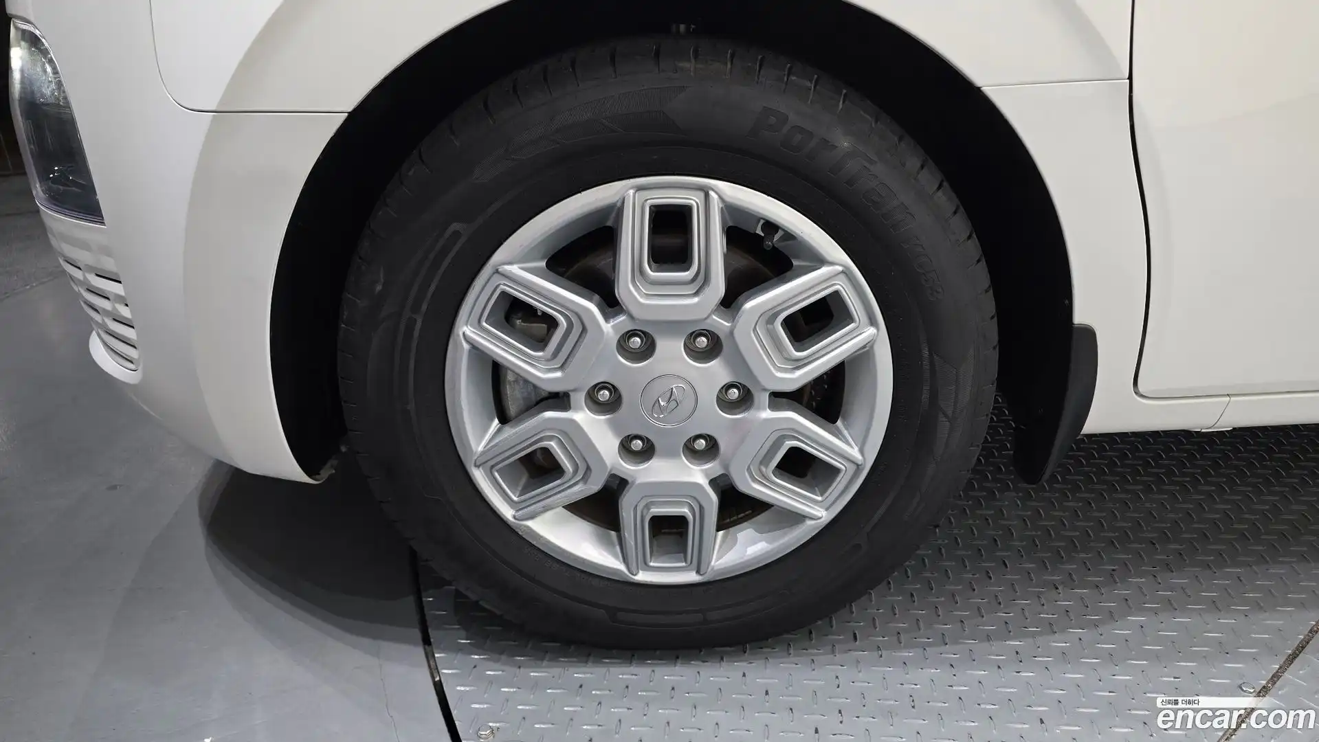 Staria Hyundai 2022.1-OUTER-005