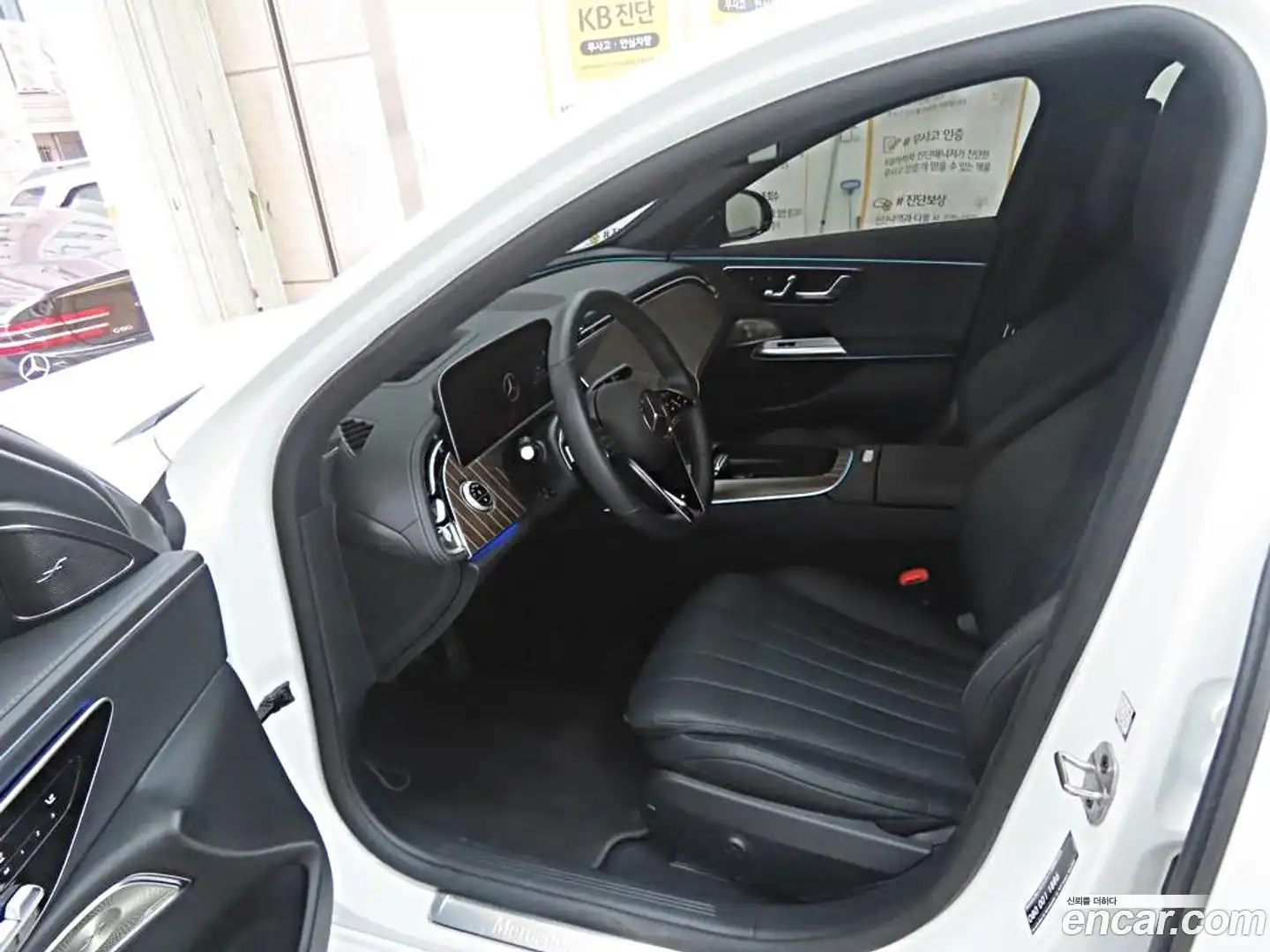 E-Class Mercedes-Benz 2025.5-OUTER-005