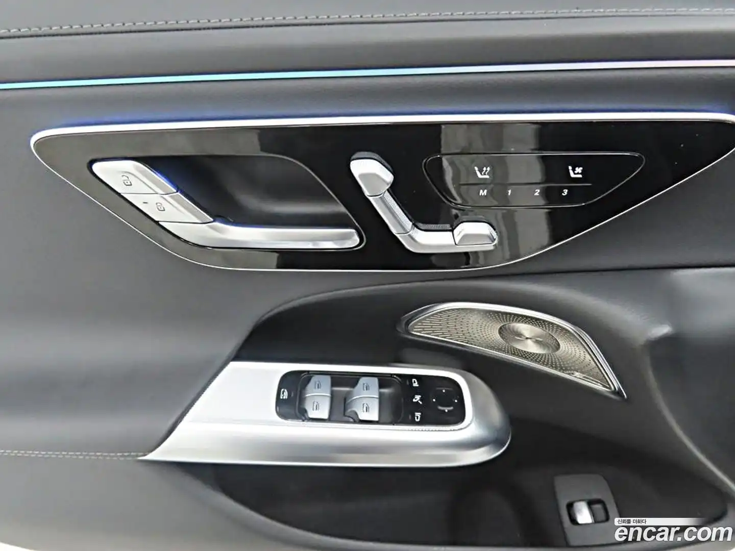 E-Class Mercedes-Benz 2025.5-INNER-009