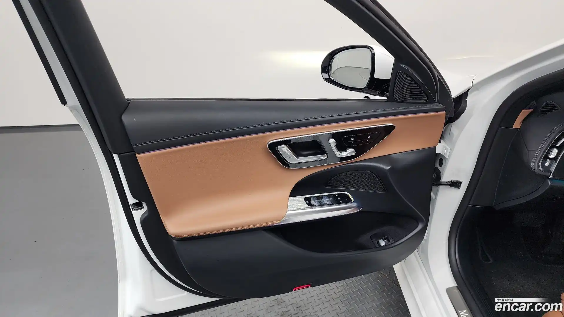 E-Class Mercedes-Benz 2024.11-INNER-034