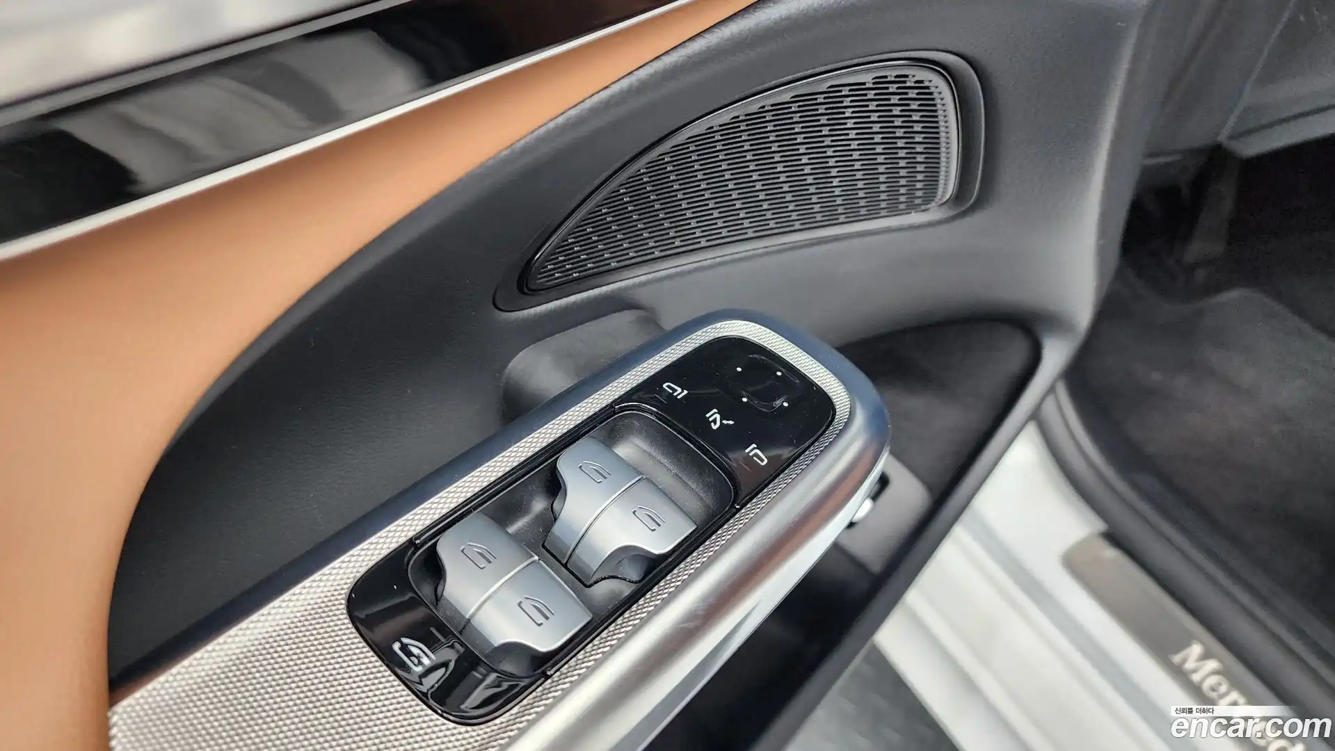 E-Class Mercedes-Benz 2024.11-OPTION-047