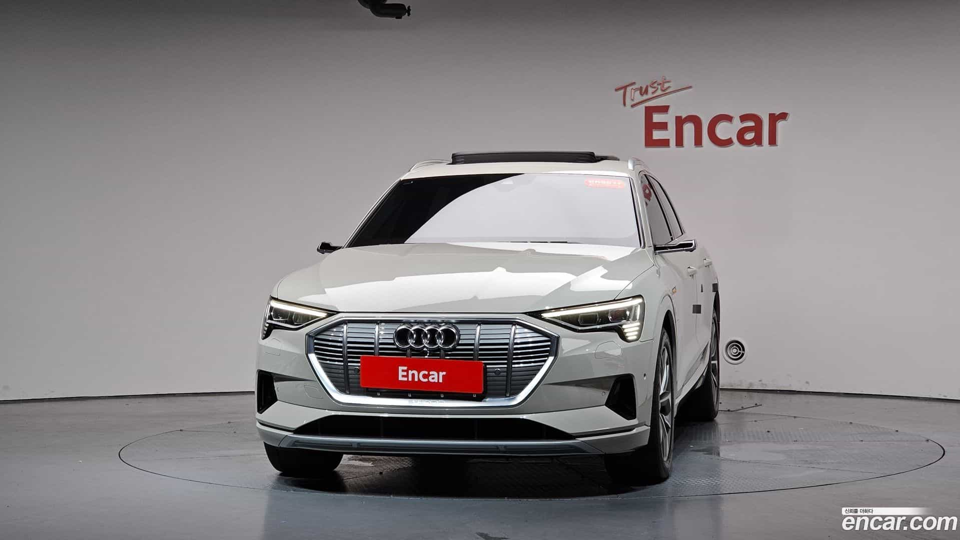 e-tron Audi 2020.11-OUTER-003