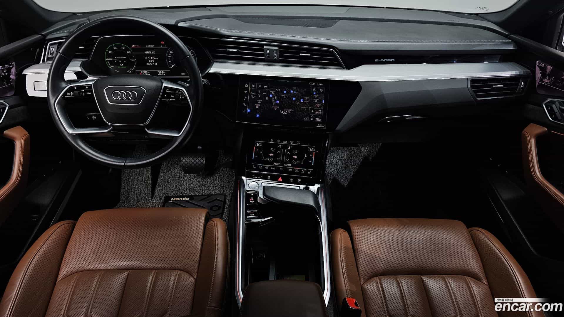 e-tron Audi 2020.11-INNER-007