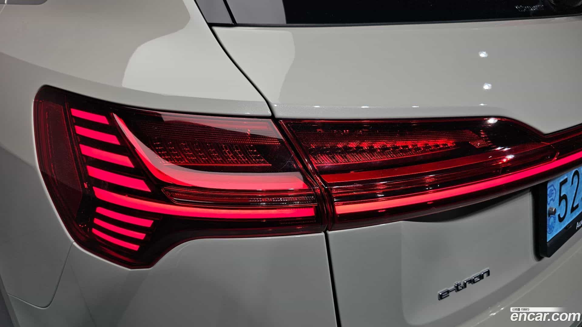 e-tron Audi 2020.11-OUTER-033
