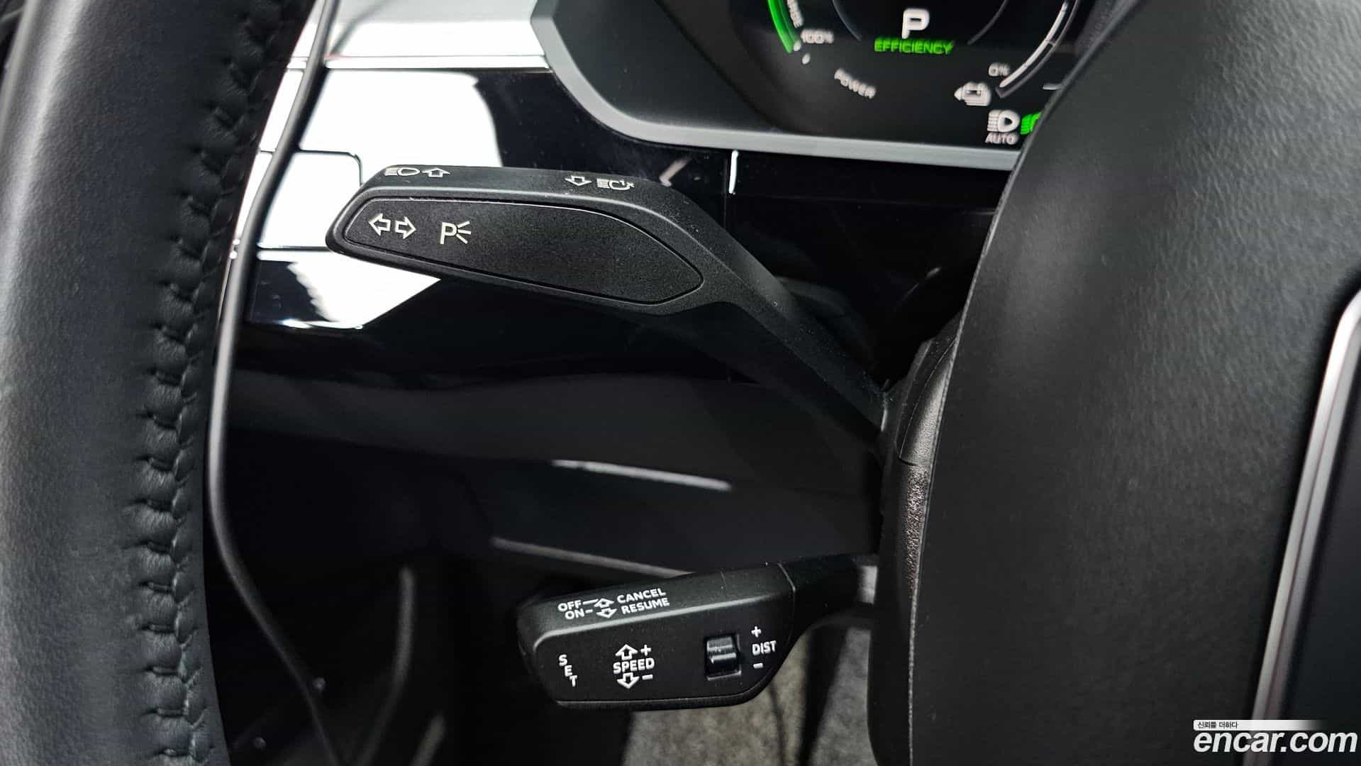 e-tron Audi 2020.11-OPTION-041