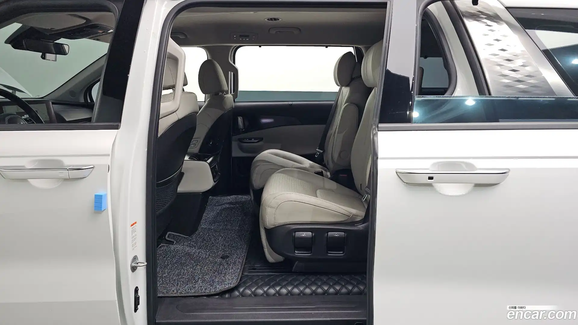 Canival Kia 2022.7-OPTION-015