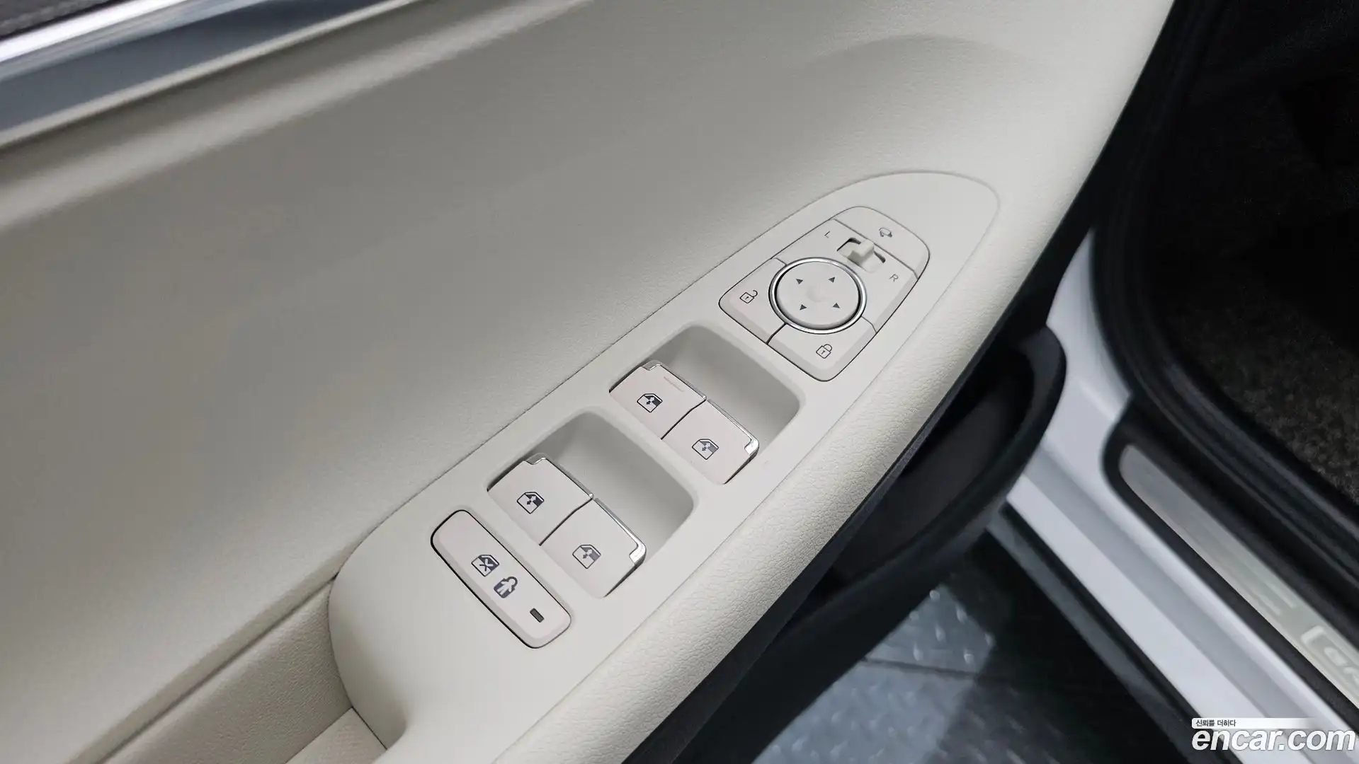 Grandeur Hyundai 2022.6-OPTION-043