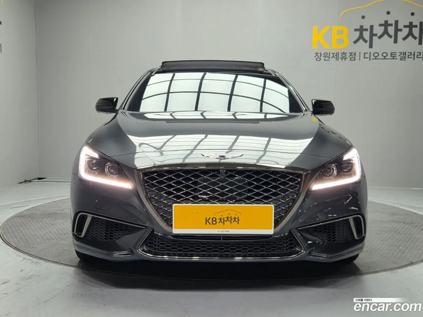 Main__Slider__Photo:G80 Genesis 2017.1-0