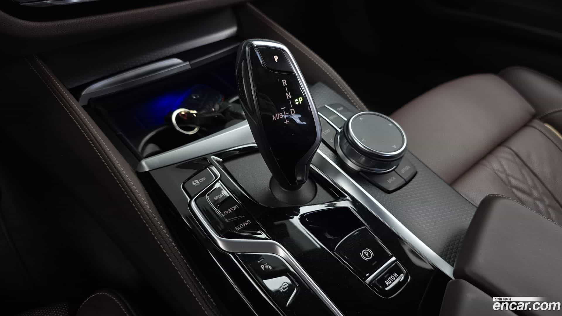 5-Series BMW 2023.6-INNER-009