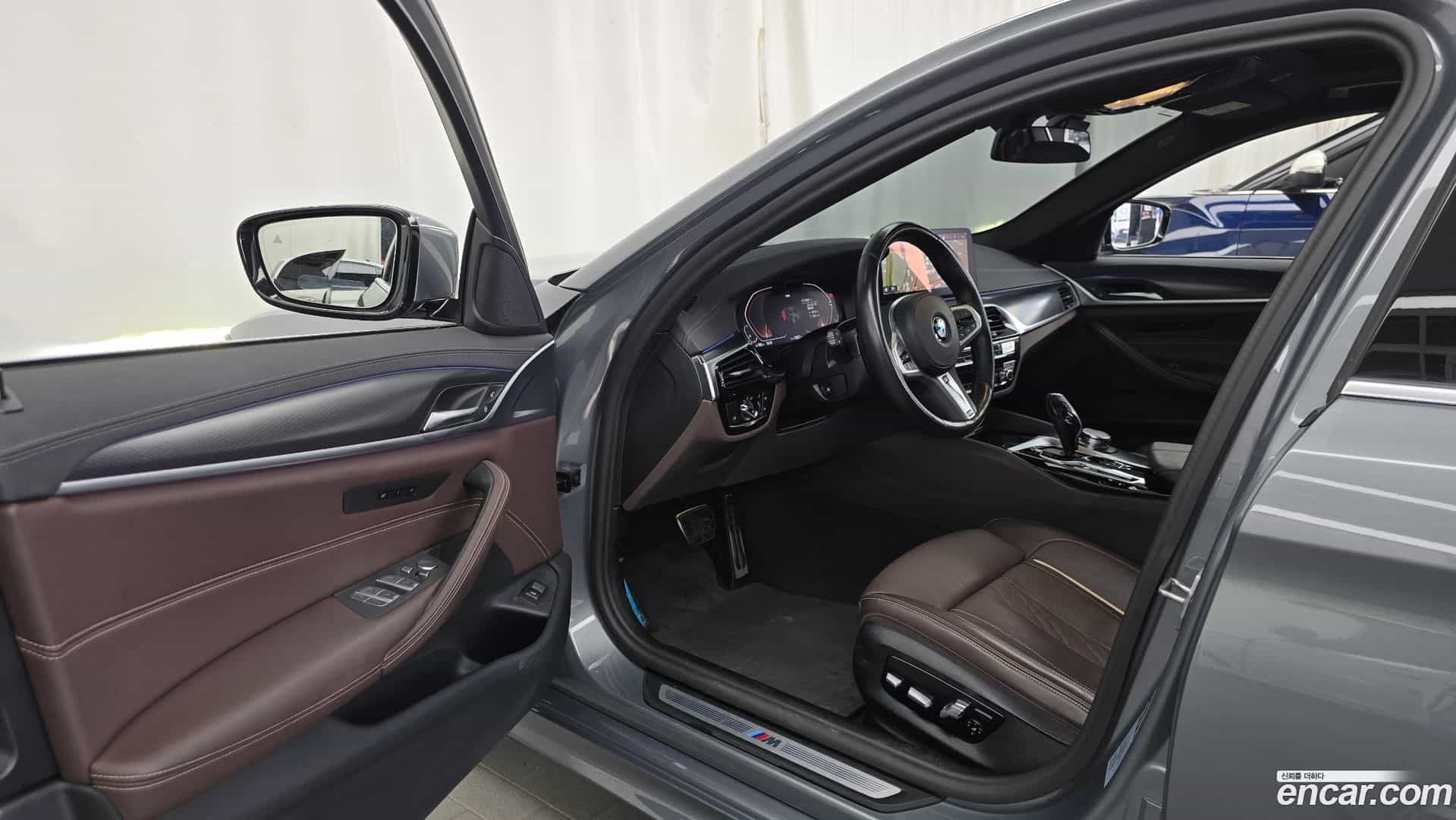 5-Series BMW 2023.6-INNER-010