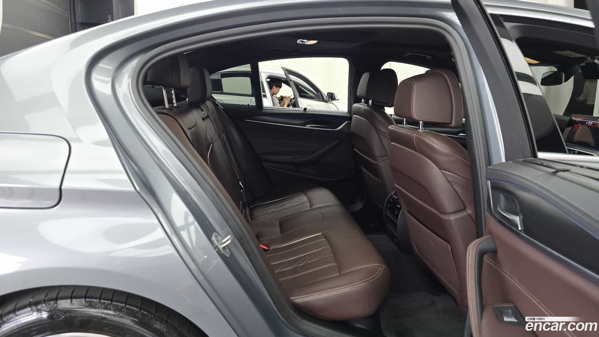 5-Series BMW 2023.6-OPTION-015