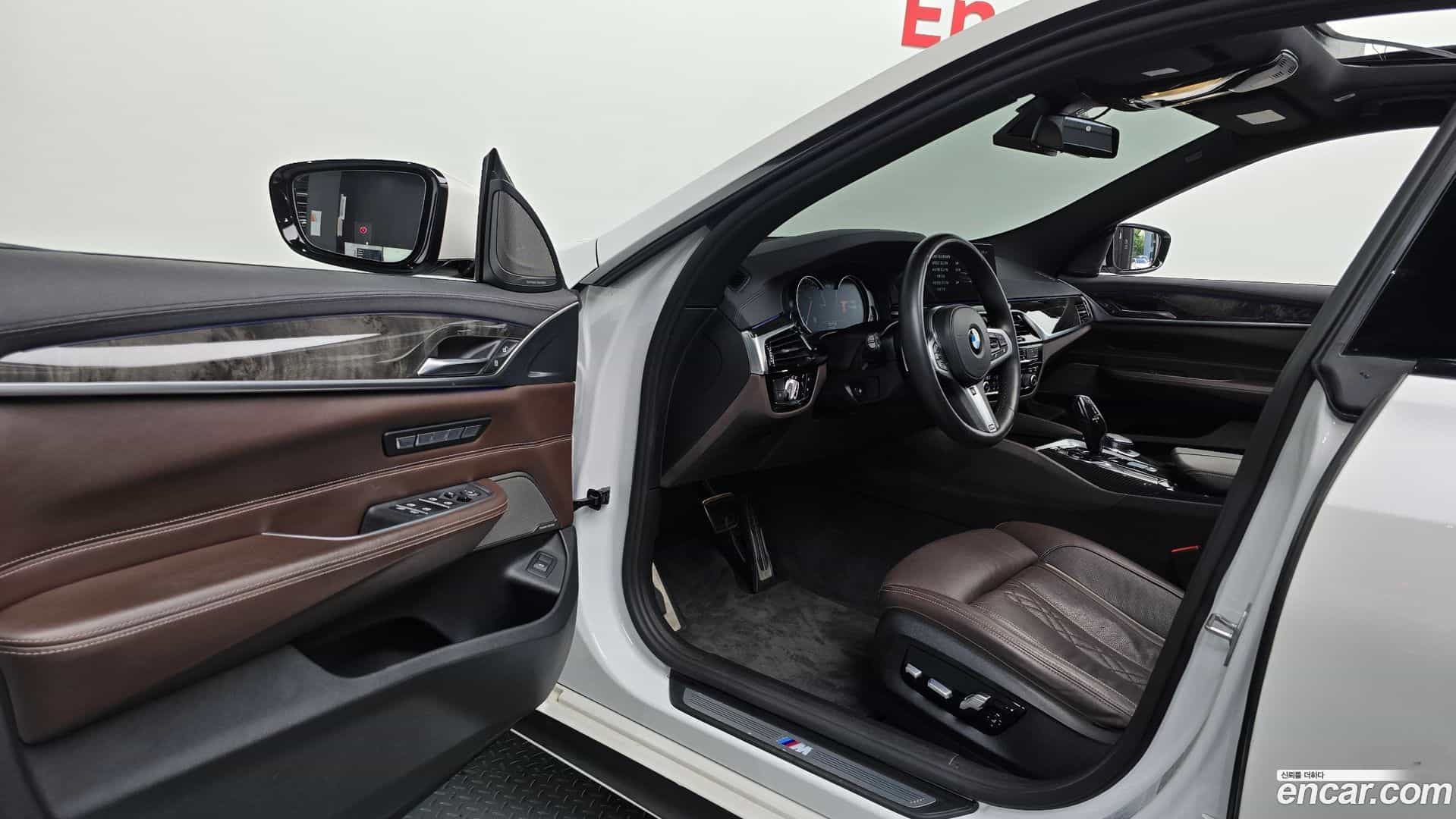 Gran Turismo BMW 2017.11-INNER-010