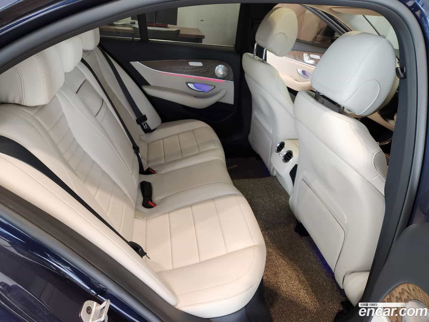 E-Class Mercedes-Benz 2021.2-OPTION-016