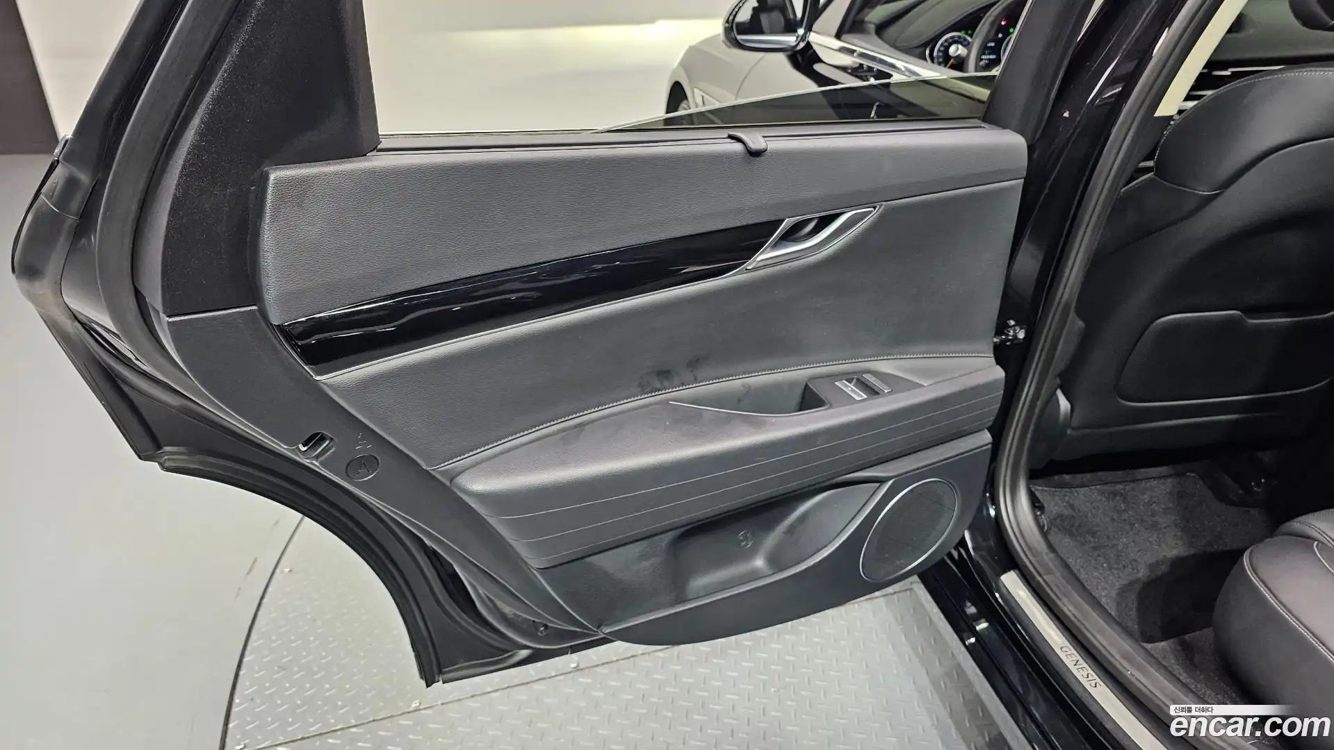 G80 Genesis 2021.7-INNER-035