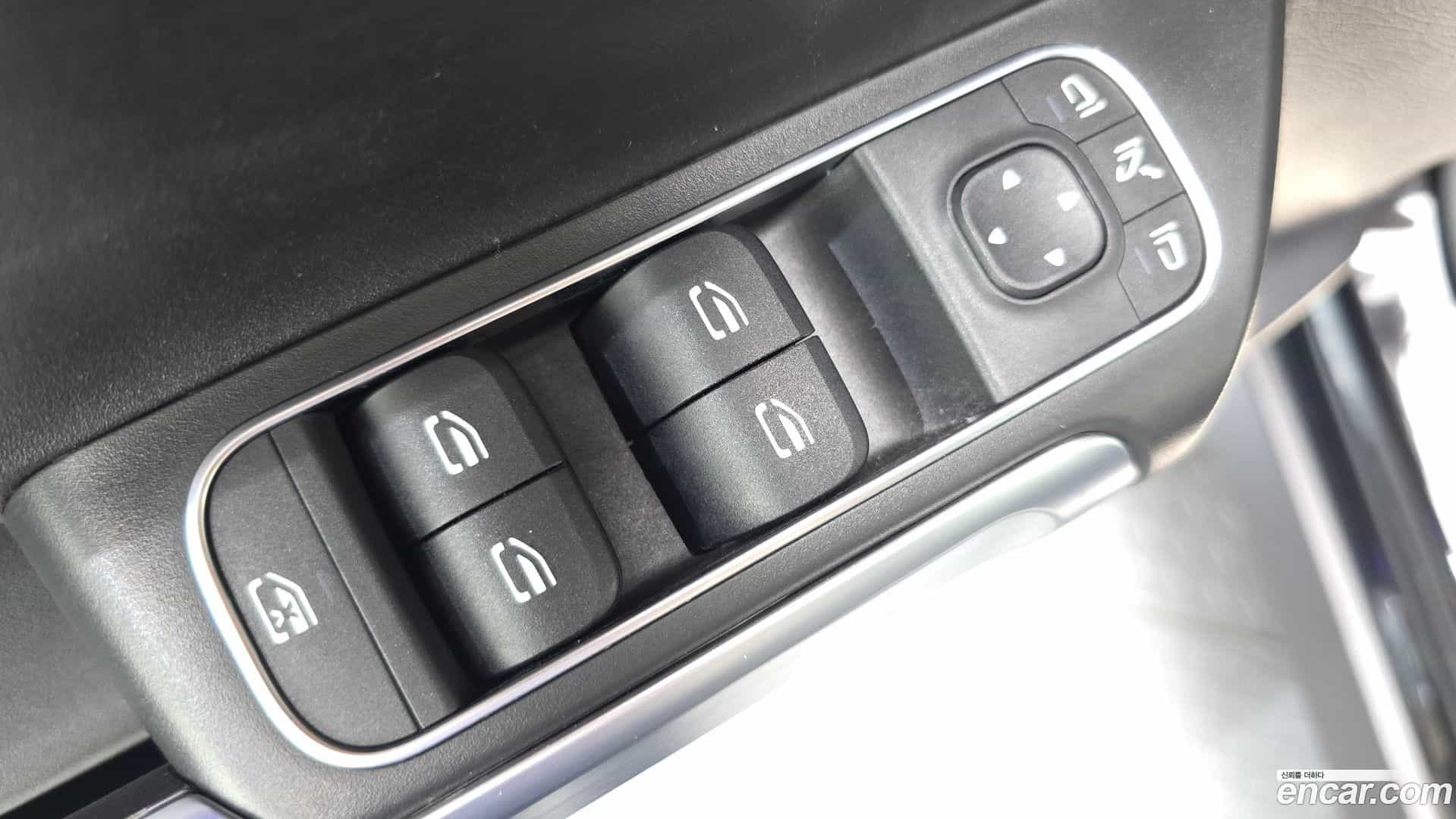 GLB-Class Mercedes-Benz 2021.4-OPTION-024